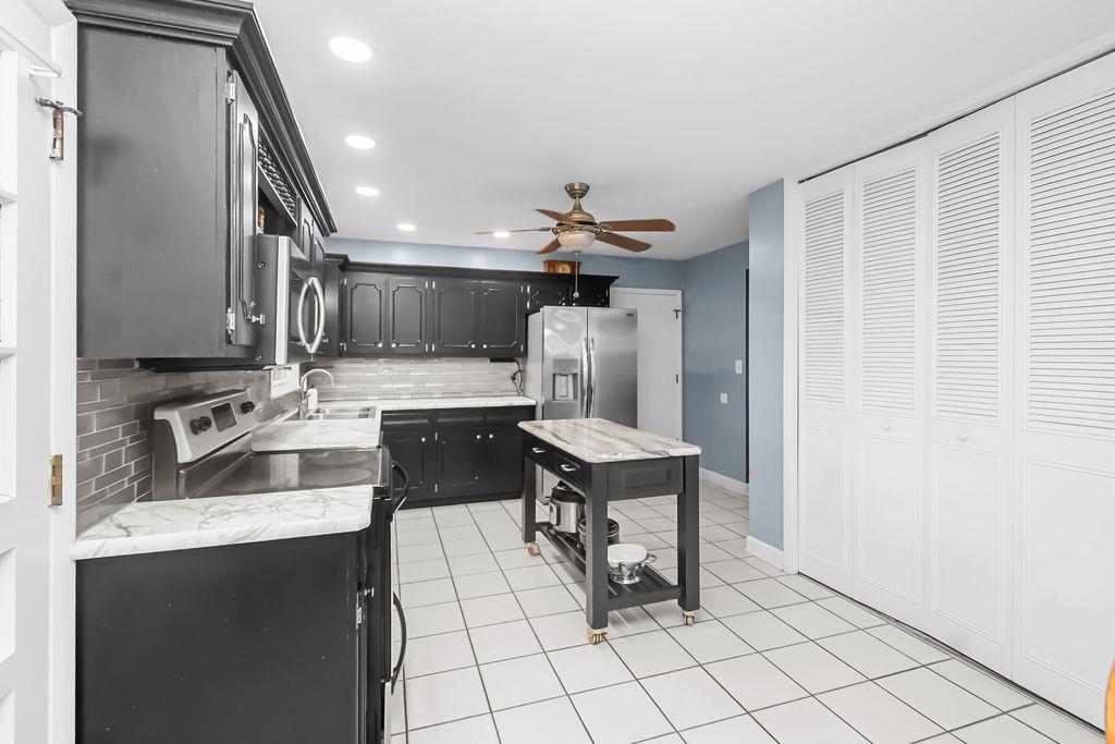 2215 Citation Ave, Owensboro, Kentucky 42301, 4 Bedrooms Bedrooms, ,2 BathroomsBathrooms,Single Family Residence,For Sale,Citation Ave,94497