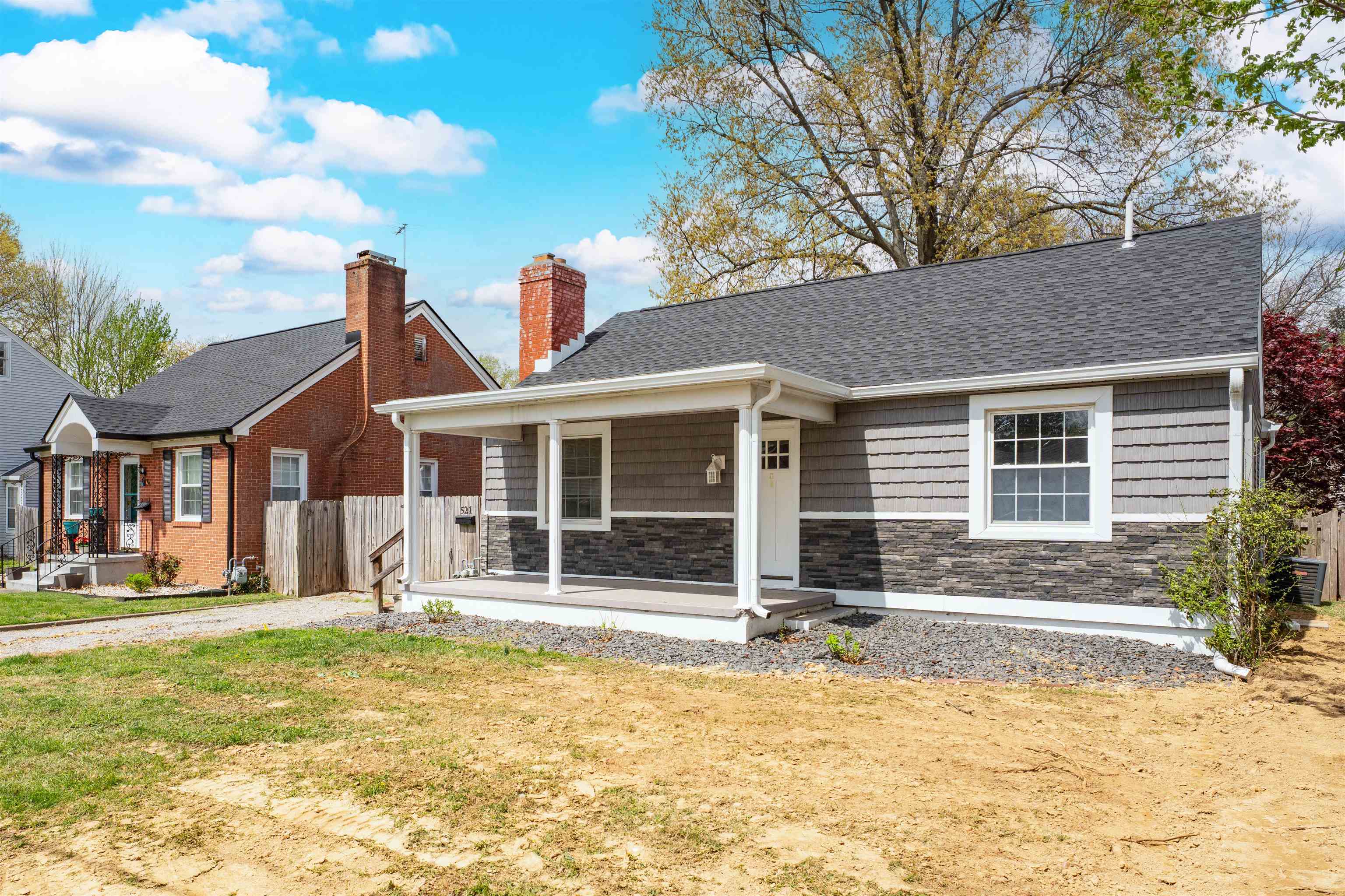 521 Hill Avenue, Owensboro, Kentucky 42303, 2 Bedrooms Bedrooms, ,1 BathroomBathrooms,Single Family Residence,For Sale,Hill Avenue,94502