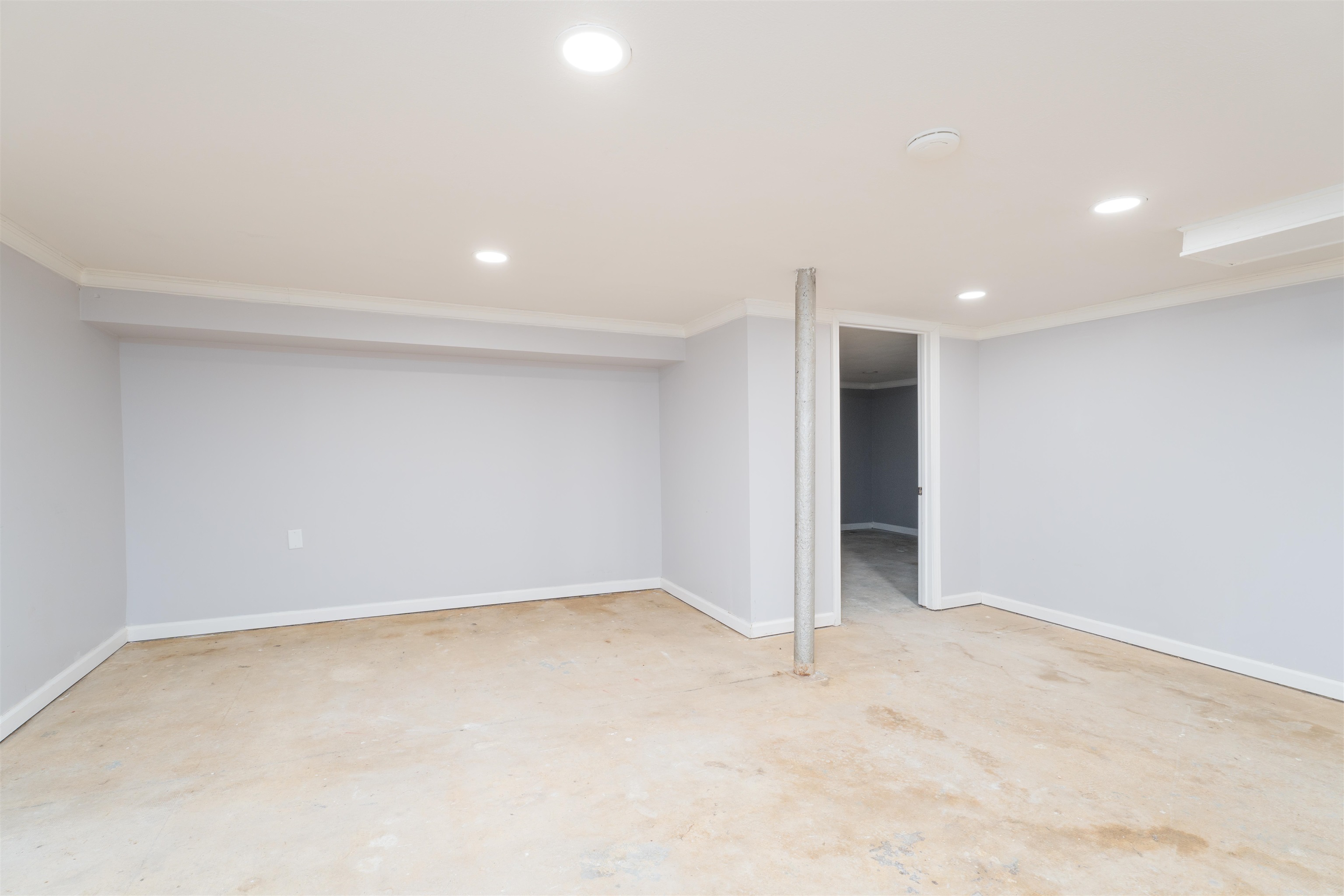 521 Hill Avenue, Owensboro, Kentucky 42303, 2 Bedrooms Bedrooms, ,1 BathroomBathrooms,Single Family Residence,For Sale,Hill Avenue,94502