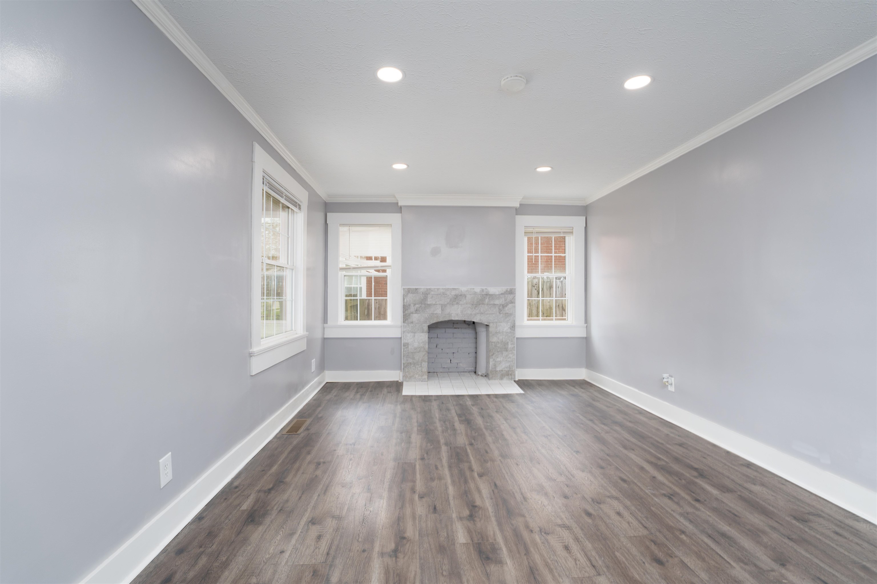 521 Hill Avenue, Owensboro, Kentucky 42303, 2 Bedrooms Bedrooms, ,1 BathroomBathrooms,Single Family Residence,For Sale,Hill Avenue,94502