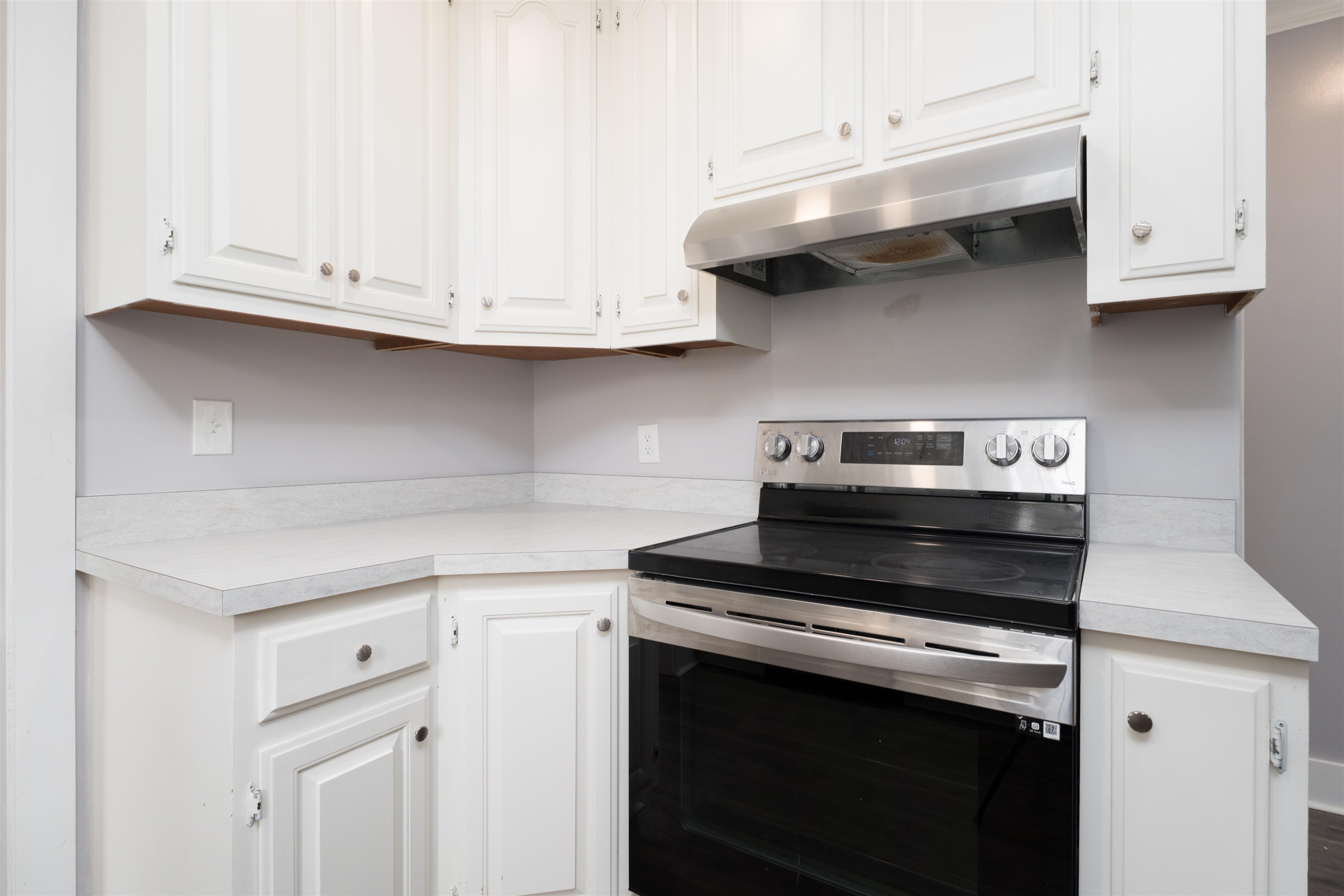 521 Hill Avenue, Owensboro, Kentucky 42303, 2 Bedrooms Bedrooms, ,1 BathroomBathrooms,Single Family Residence,For Sale,Hill Avenue,94502