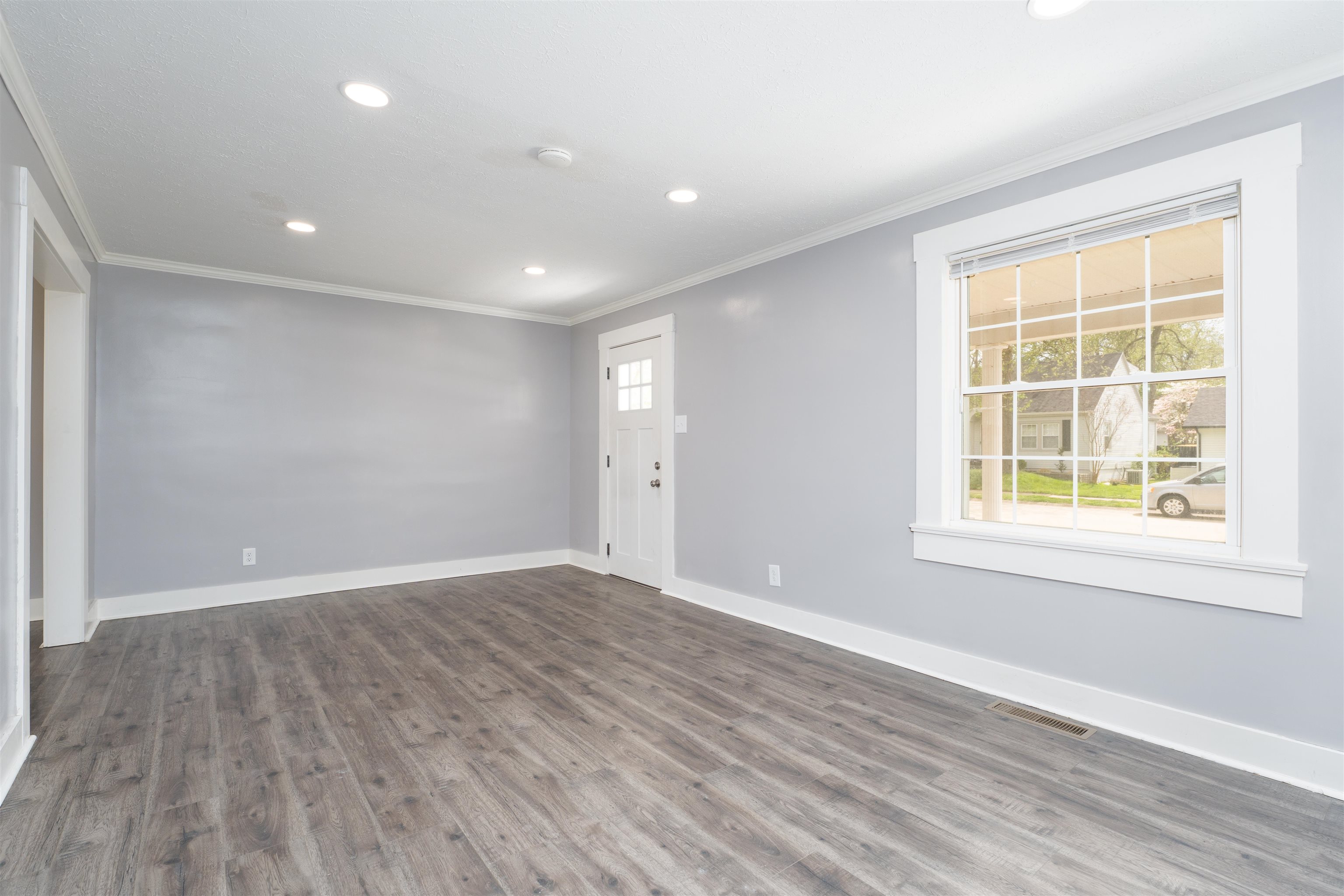 521 Hill Avenue, Owensboro, Kentucky 42303, 2 Bedrooms Bedrooms, ,1 BathroomBathrooms,Single Family Residence,For Sale,Hill Avenue,94502