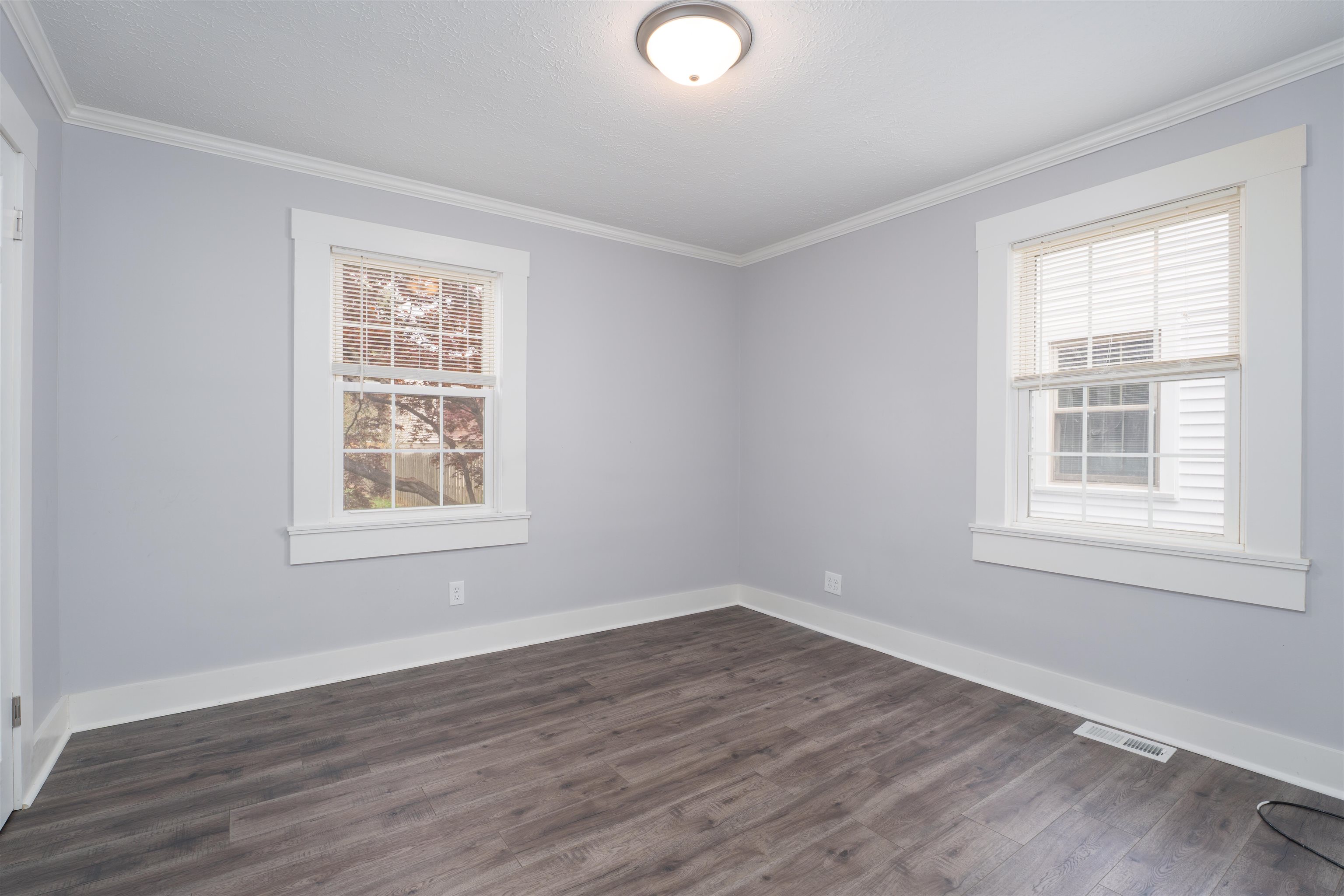 521 Hill Avenue, Owensboro, Kentucky 42303, 2 Bedrooms Bedrooms, ,1 BathroomBathrooms,Single Family Residence,For Sale,Hill Avenue,94502