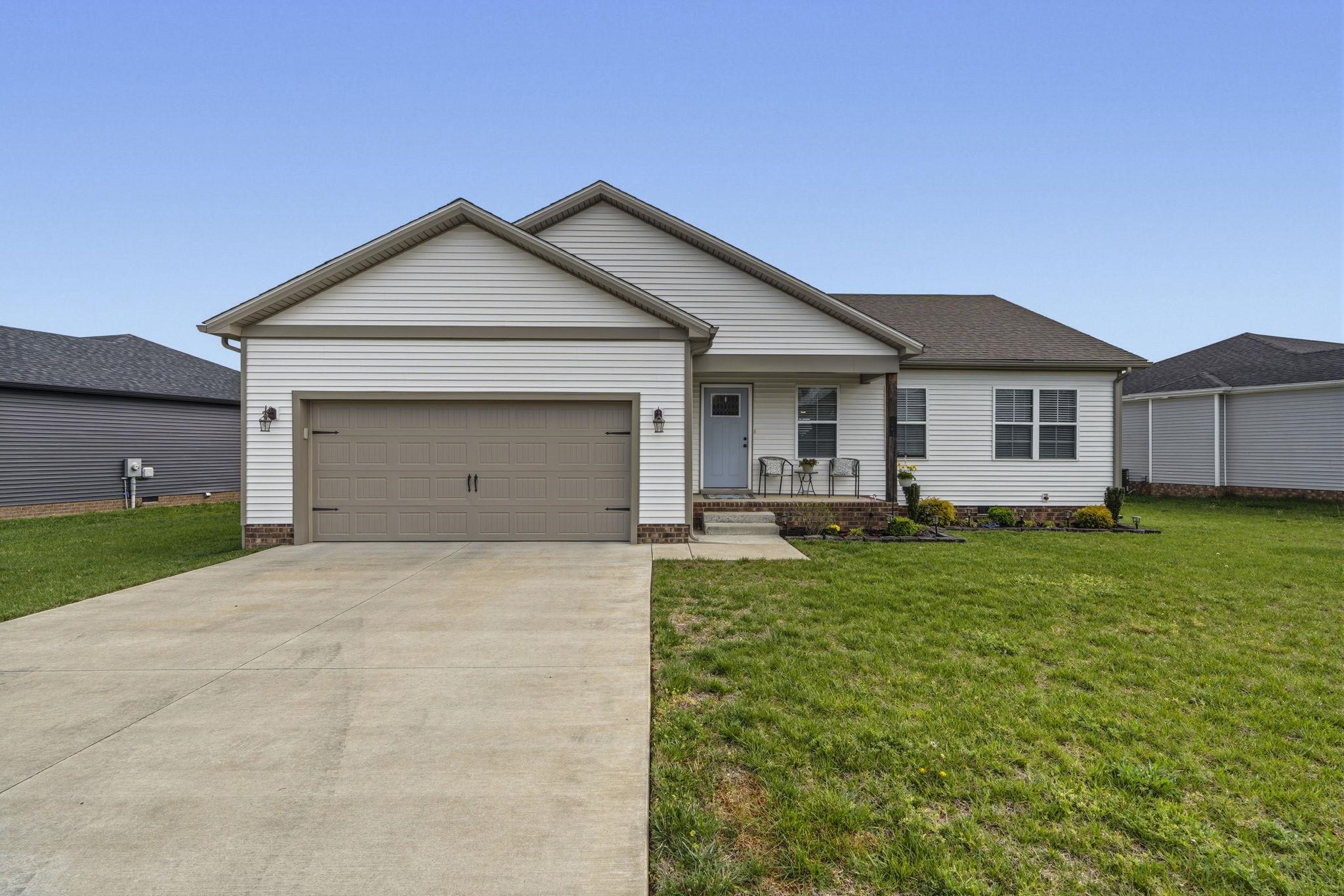 3064 Larado, Bowling Green, Kentucky 42101, 3 Bedrooms Bedrooms, ,2 BathroomsBathrooms,Single Family Residence,For Sale,Larado,94505