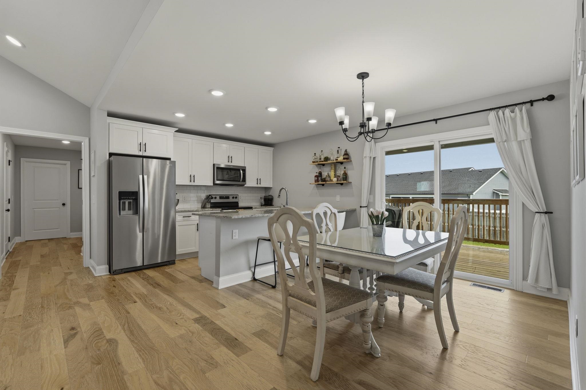 3064 Larado, Bowling Green, Kentucky 42101, 3 Bedrooms Bedrooms, ,2 BathroomsBathrooms,Single Family Residence,For Sale,Larado,94505