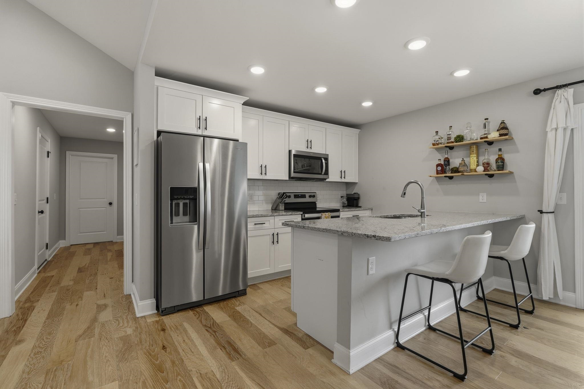 3064 Larado, Bowling Green, Kentucky 42101, 3 Bedrooms Bedrooms, ,2 BathroomsBathrooms,Single Family Residence,For Sale,Larado,94505