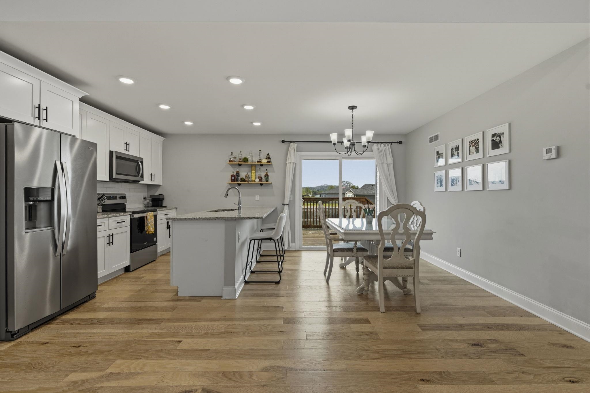 3064 Larado, Bowling Green, Kentucky 42101, 3 Bedrooms Bedrooms, ,2 BathroomsBathrooms,Single Family Residence,For Sale,Larado,94505