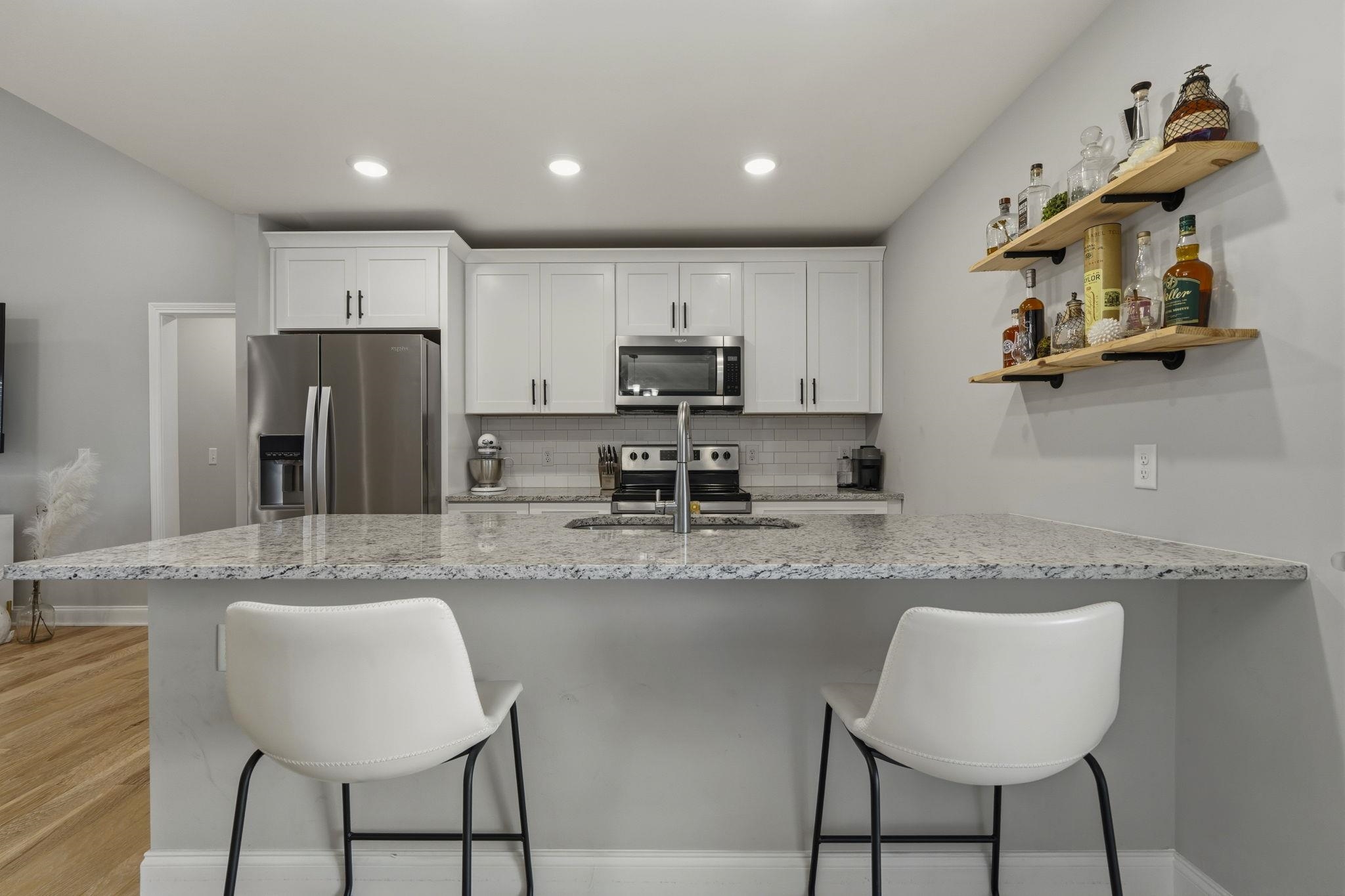 3064 Larado, Bowling Green, Kentucky 42101, 3 Bedrooms Bedrooms, ,2 BathroomsBathrooms,Single Family Residence,For Sale,Larado,94505