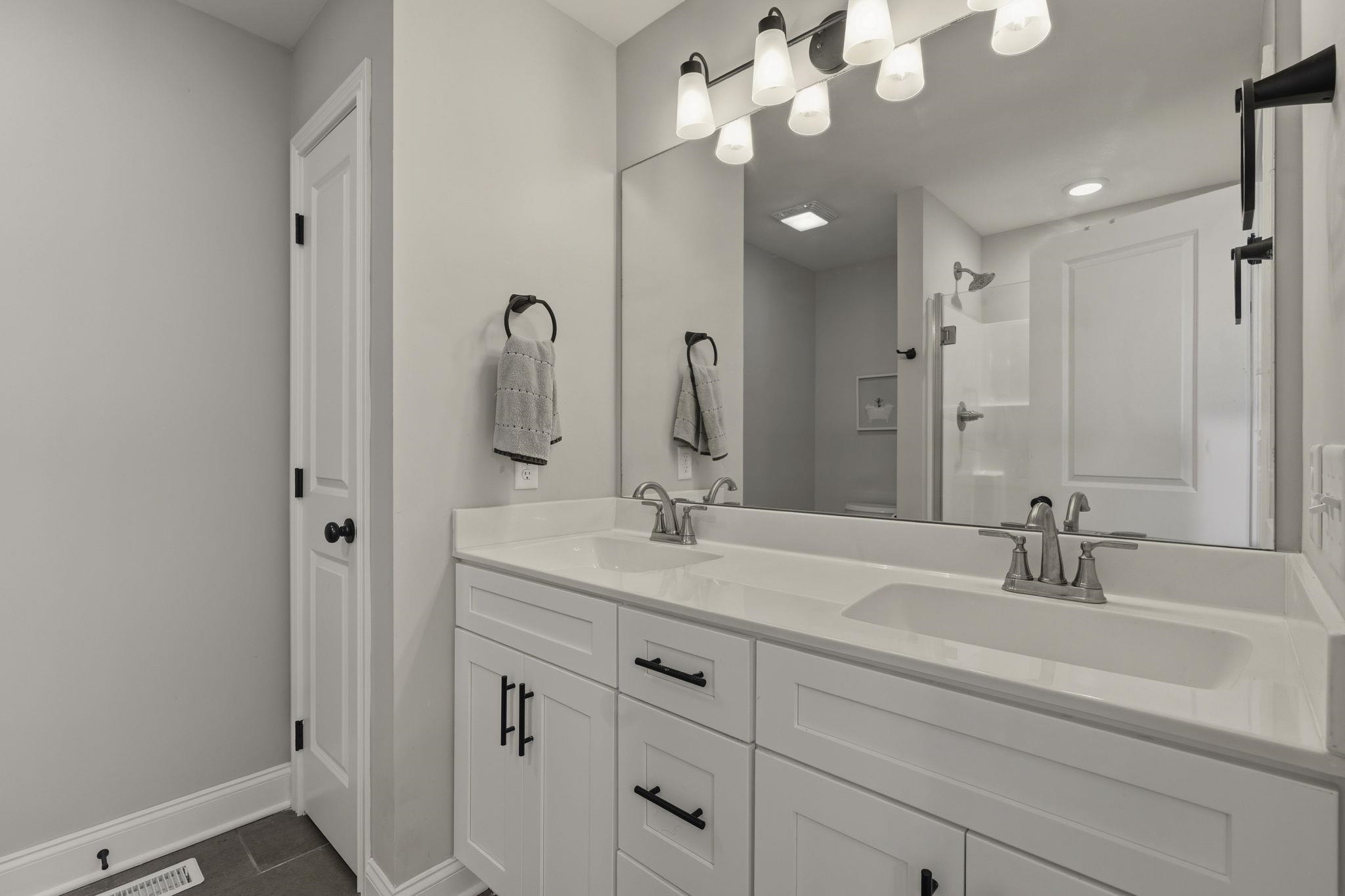 3064 Larado, Bowling Green, Kentucky 42101, 3 Bedrooms Bedrooms, ,2 BathroomsBathrooms,Single Family Residence,For Sale,Larado,94505