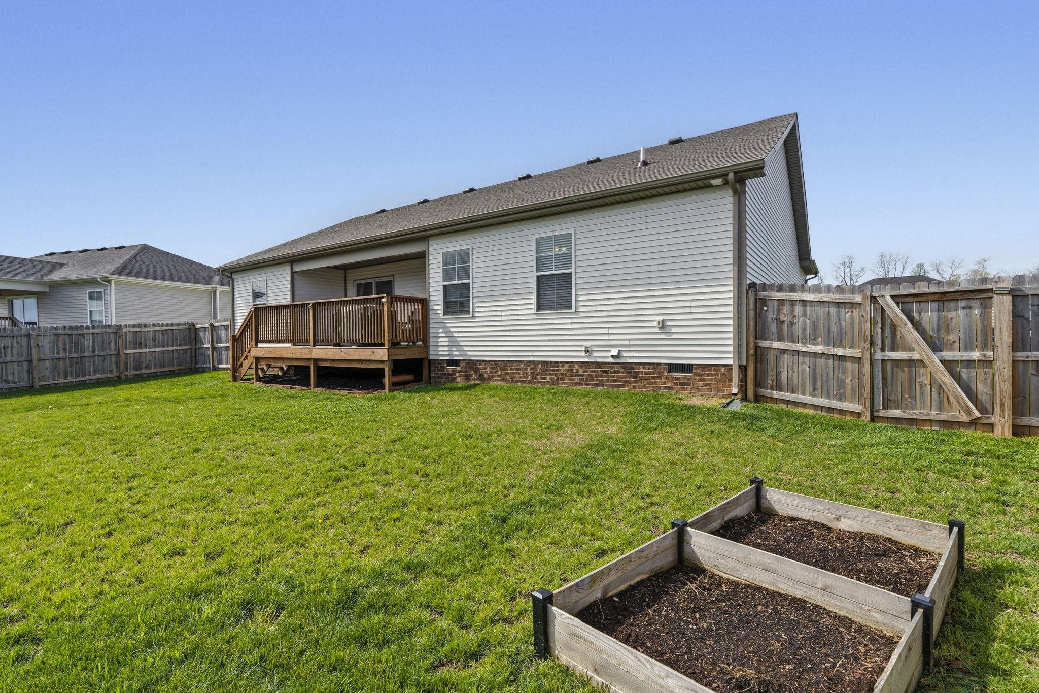 3064 Larado, Bowling Green, Kentucky 42101, 3 Bedrooms Bedrooms, ,2 BathroomsBathrooms,Single Family Residence,For Sale,Larado,94505