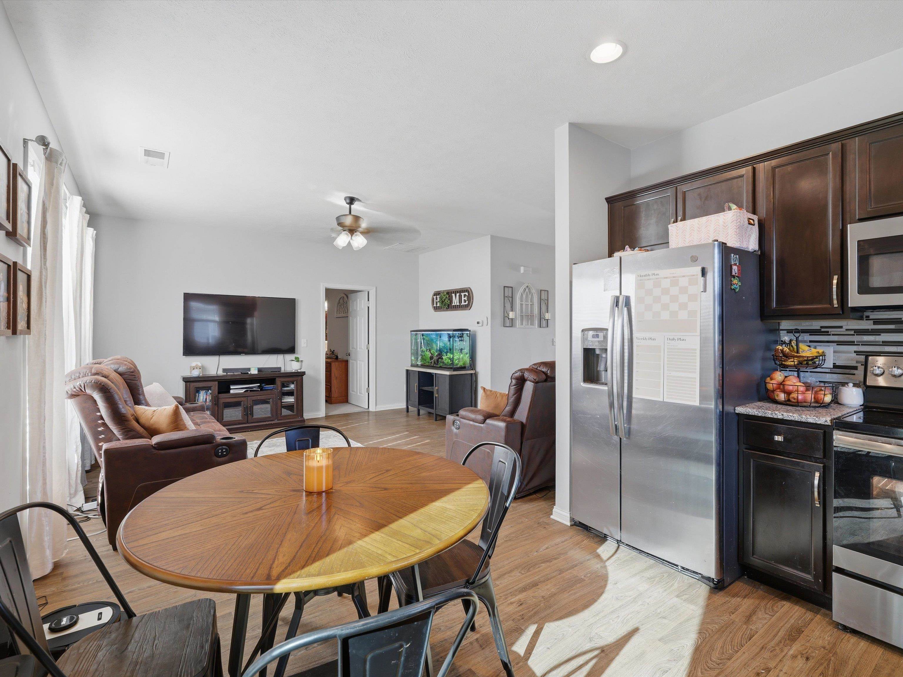 6387 Valley Brook Trace, Utica, Kentucky 42376, 3 Bedrooms Bedrooms, ,2 BathroomsBathrooms,Single Family Residence,For Sale,Valley Brook Trace,94511