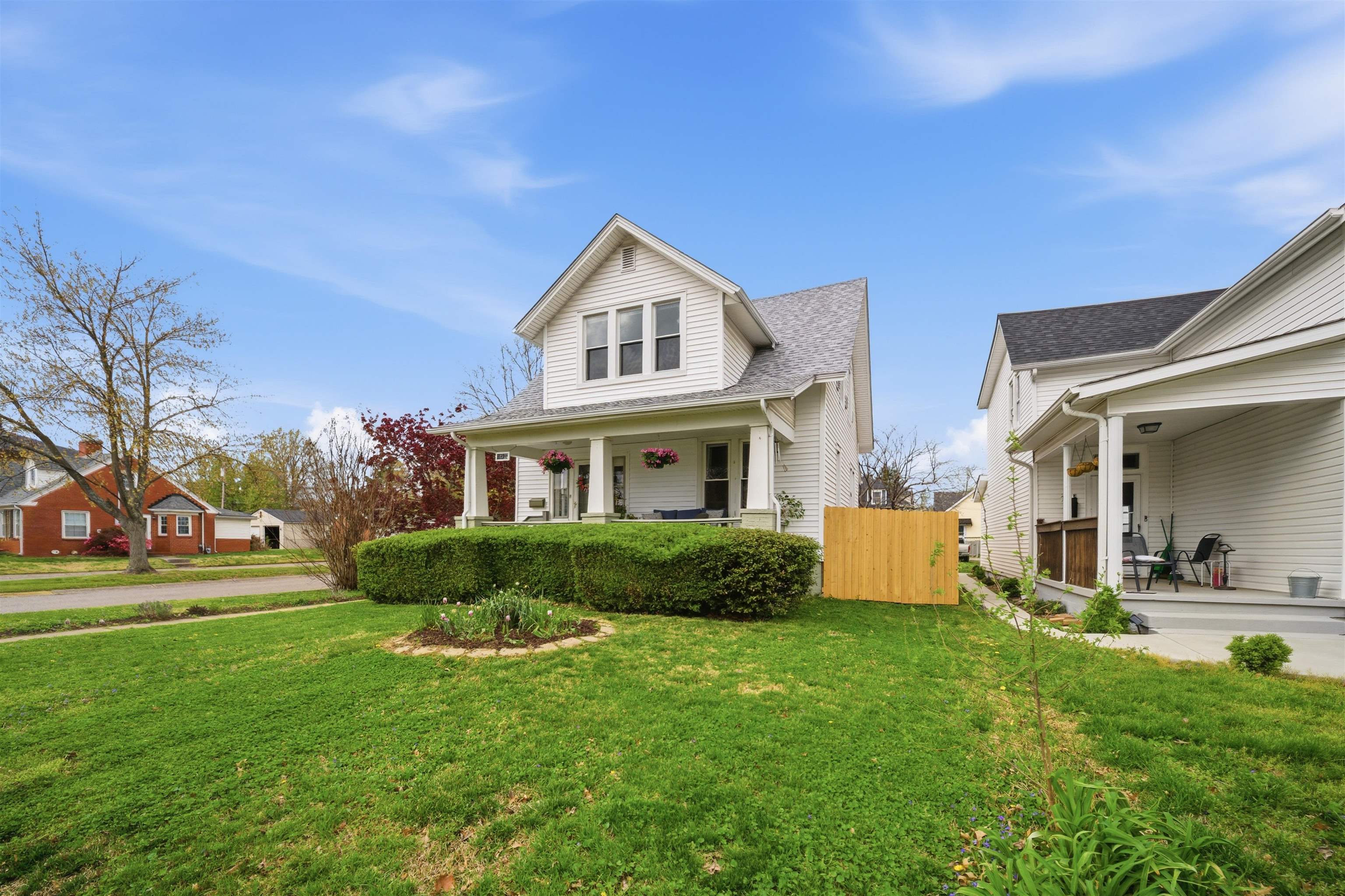 103 22nd Street, Owensboro, Kentucky 42303, 3 Bedrooms Bedrooms, ,2 BathroomsBathrooms,Single Family Residence,For Sale,22nd Street,94513