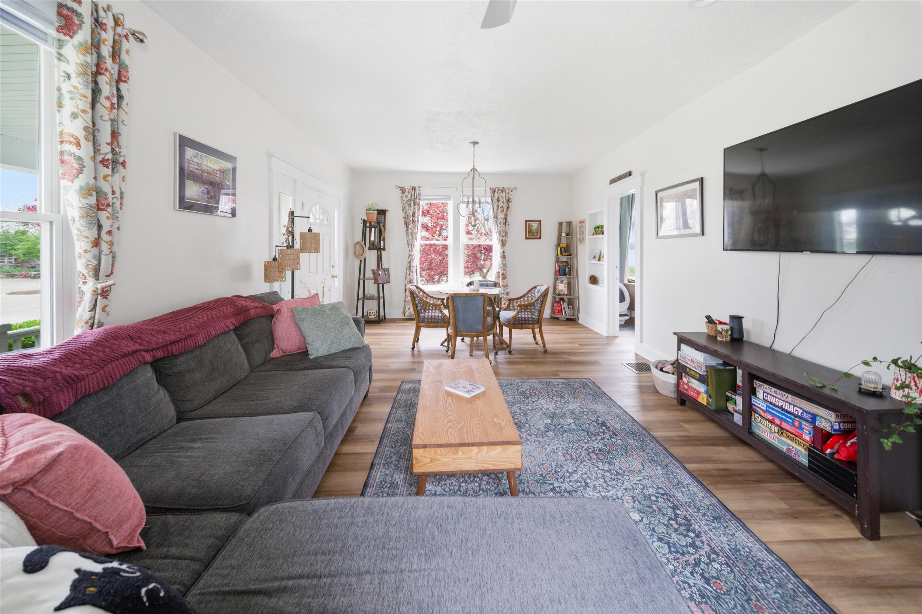 103 22nd Street, Owensboro, Kentucky 42303, 3 Bedrooms Bedrooms, ,2 BathroomsBathrooms,Single Family Residence,For Sale,22nd Street,94513