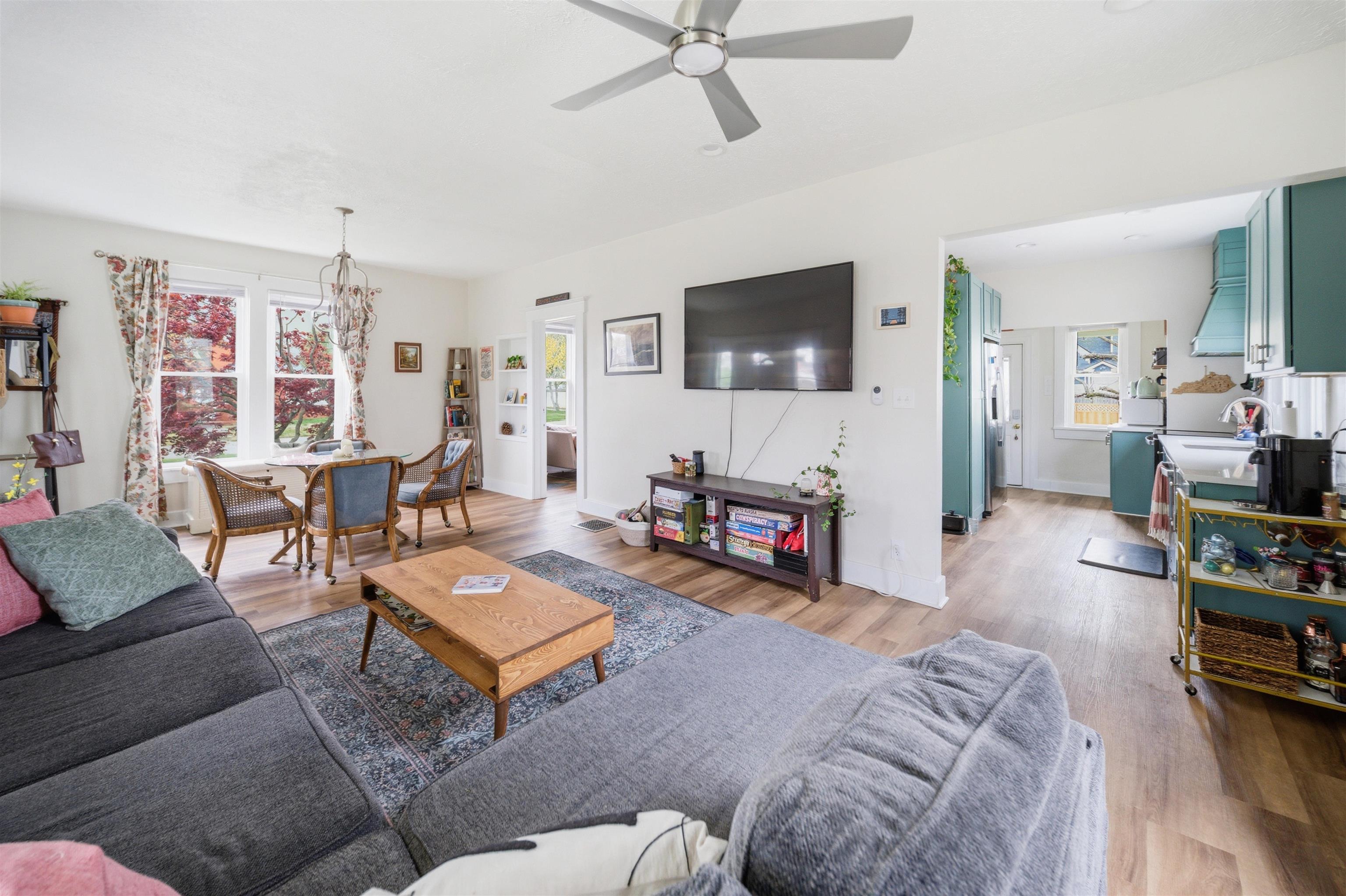 103 22nd Street, Owensboro, Kentucky 42303, 3 Bedrooms Bedrooms, ,2 BathroomsBathrooms,Single Family Residence,For Sale,22nd Street,94513