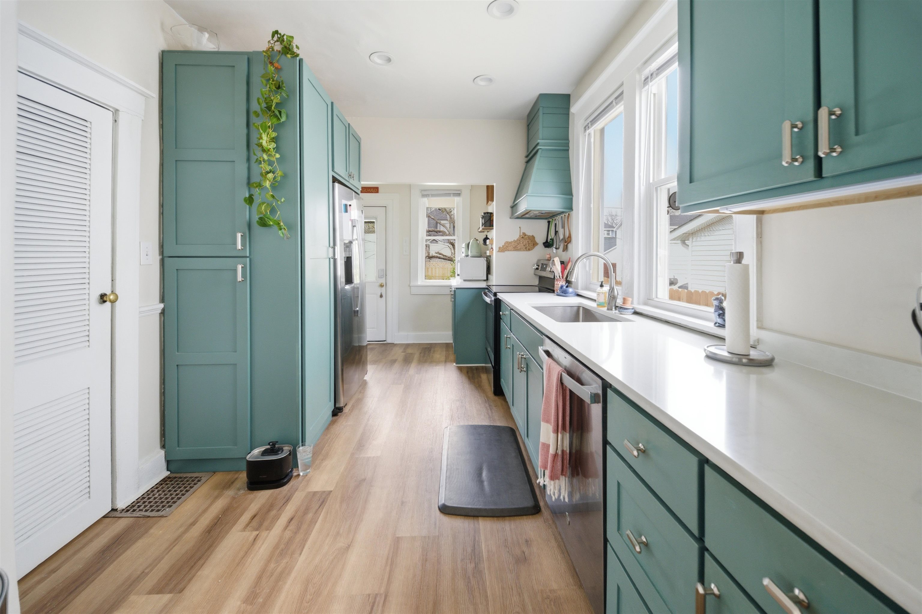 103 22nd Street, Owensboro, Kentucky 42303, 3 Bedrooms Bedrooms, ,2 BathroomsBathrooms,Single Family Residence,For Sale,22nd Street,94513