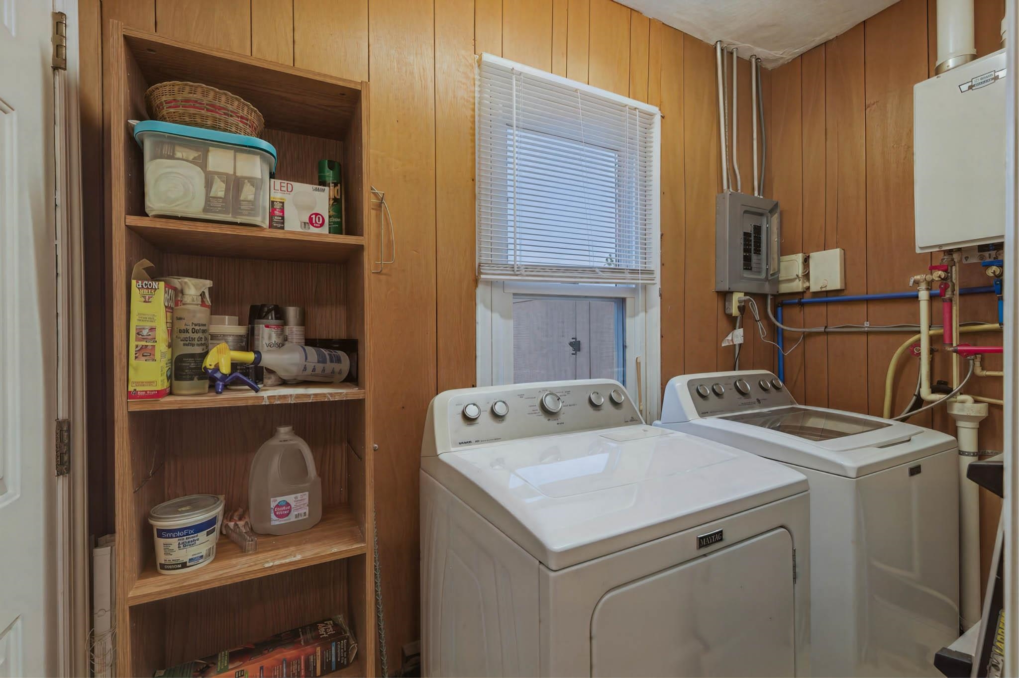 2605 Daviess St, Owensboro, Kentucky 42303, 2 Bedrooms Bedrooms, ,1 BathroomBathrooms,Single Family Residence,For Sale,Daviess St,94514