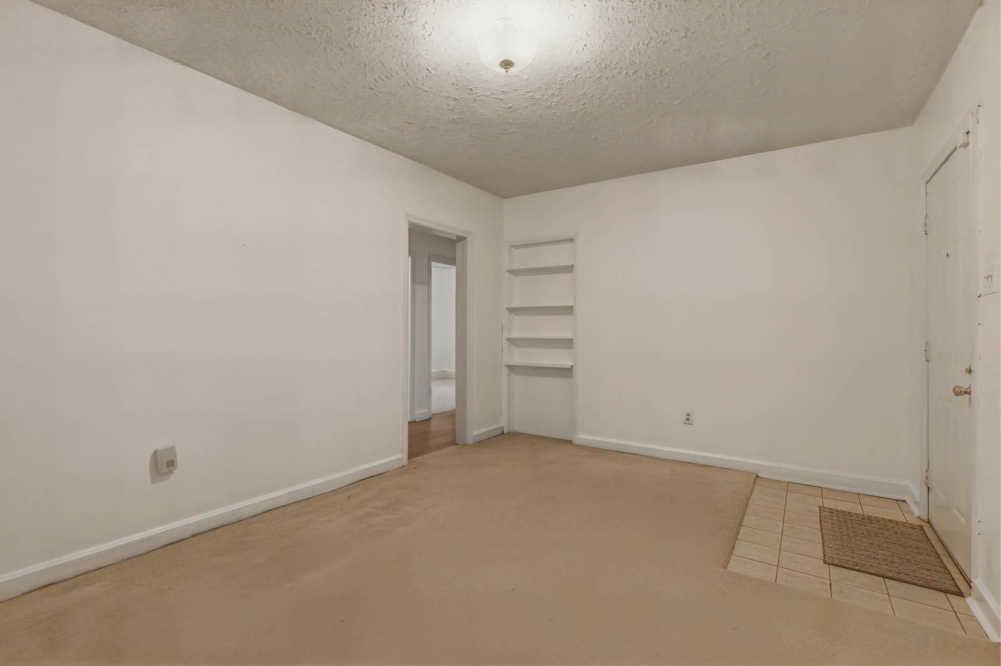 2605 Daviess St, Owensboro, Kentucky 42303, 2 Bedrooms Bedrooms, ,1 BathroomBathrooms,Single Family Residence,For Sale,Daviess St,94514