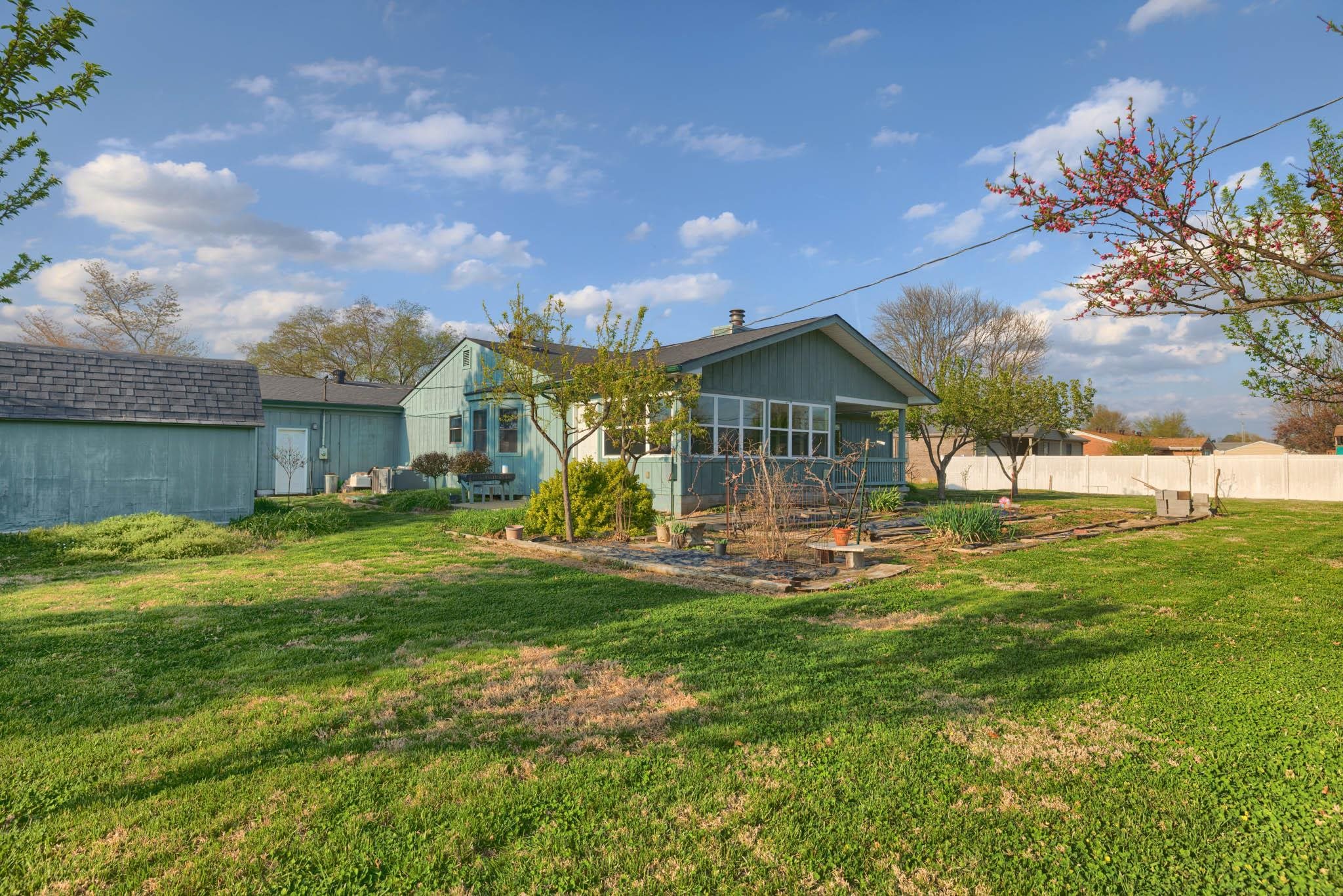 1515 Riverview Drive, Lewisport, Kentucky 42351, 3 Bedrooms Bedrooms, ,2 BathroomsBathrooms,Single Family Residence,For Sale,Riverview Drive,94517