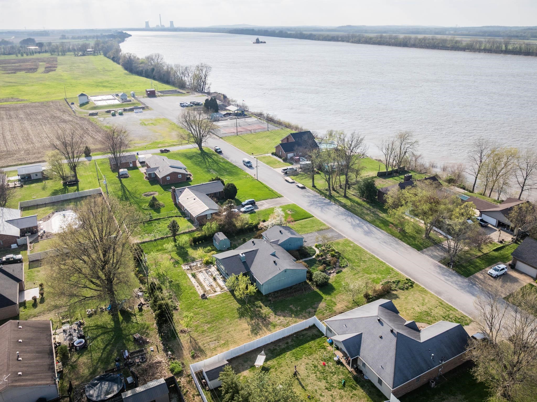 1515 Riverview Drive, Lewisport, Kentucky 42351, 3 Bedrooms Bedrooms, ,2 BathroomsBathrooms,Single Family Residence,For Sale,Riverview Drive,94517