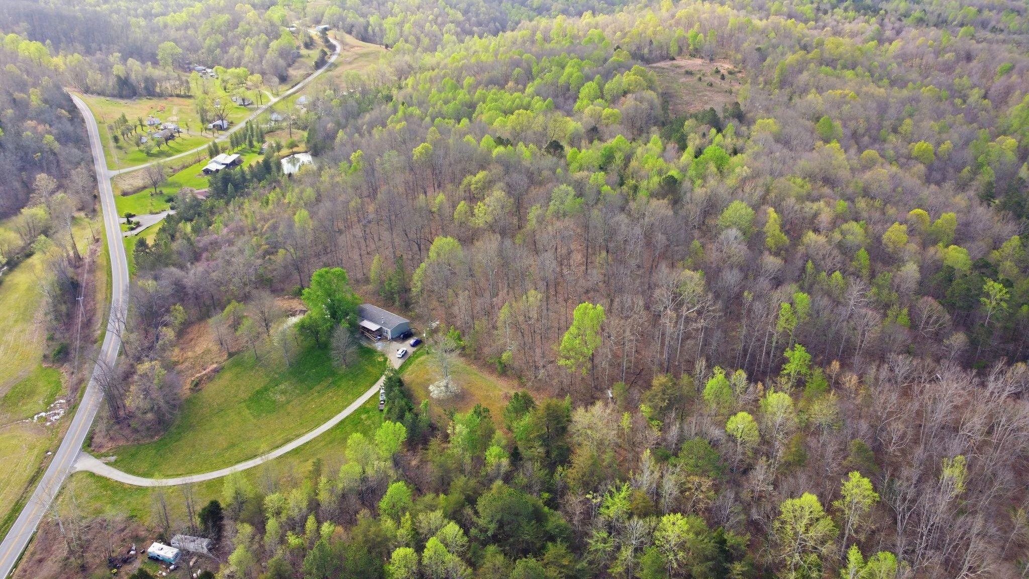 4138 Bowling Green Road, Caneyville, Kentucky 42721, 4 Bedrooms Bedrooms, ,2 BathroomsBathrooms,Single Family Residence,For Sale,Bowling Green Road,94519