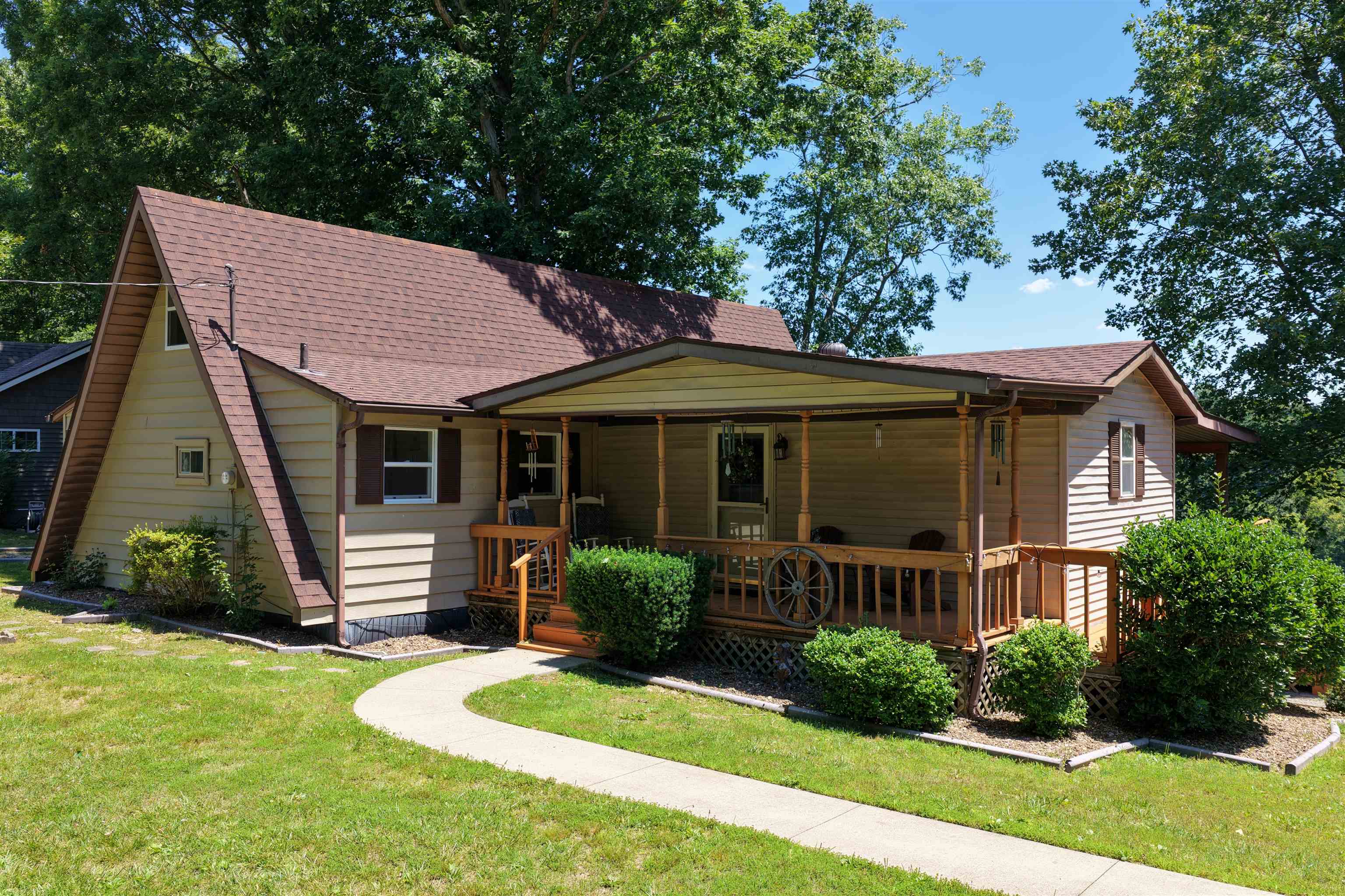 1129 Indian Ridge Road, Falls of Rough, Kentucky 40119, 2 Bedrooms Bedrooms, ,2 BathroomsBathrooms,Single Family Residence,For Sale,Indian Ridge Road,94520