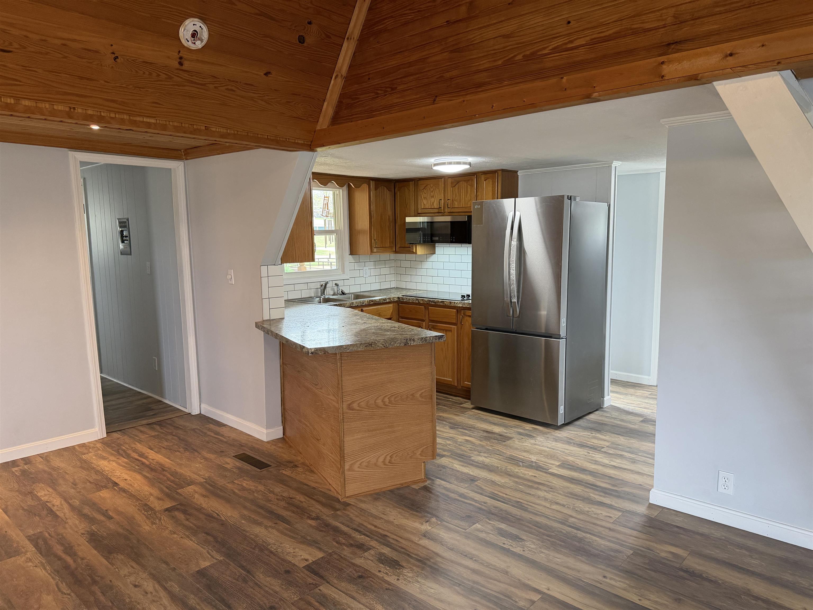 1129 Indian Ridge Road, Falls of Rough, Kentucky 40119, 2 Bedrooms Bedrooms, ,2 BathroomsBathrooms,Single Family Residence,For Sale,Indian Ridge Road,94520