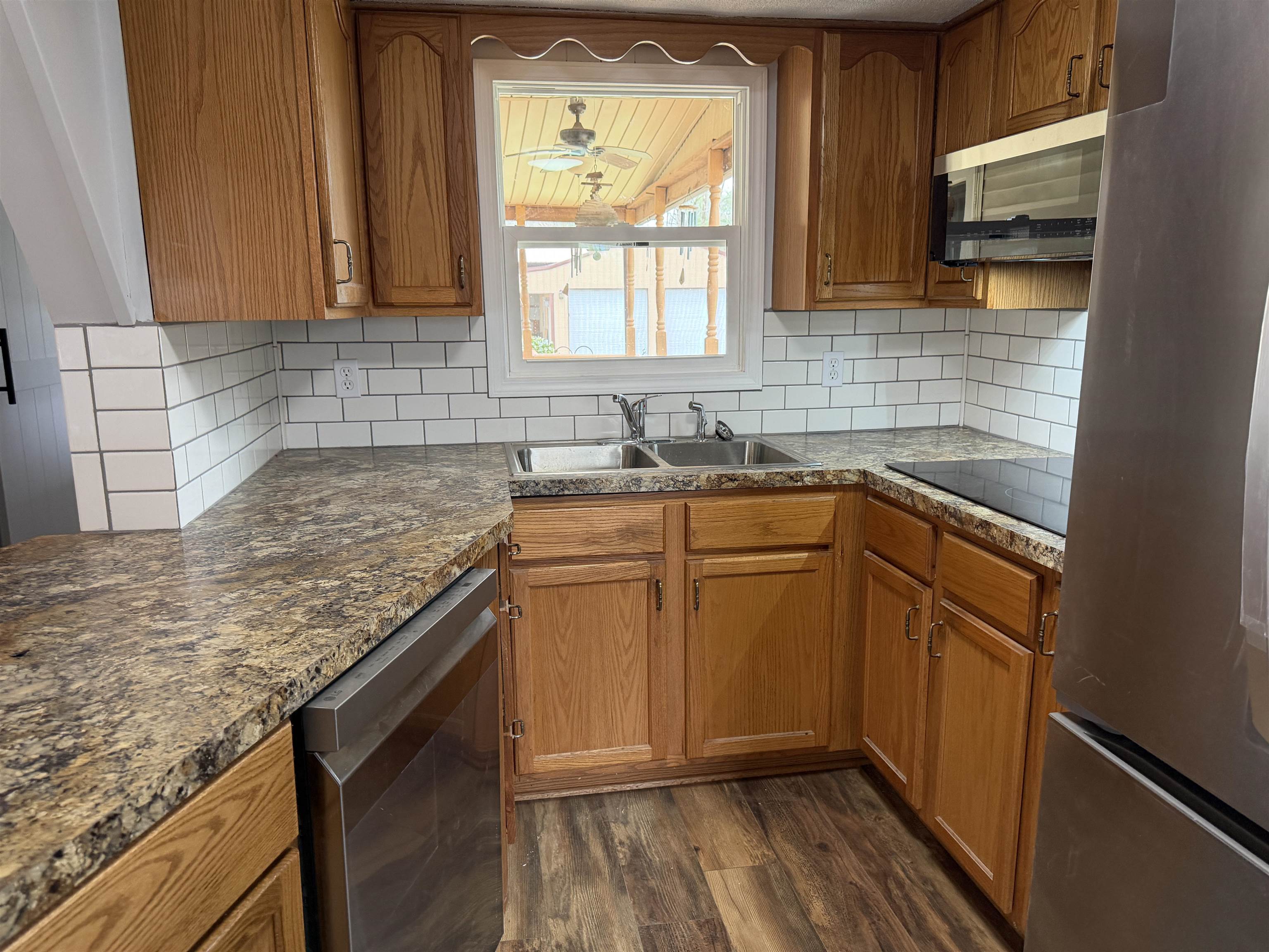 1129 Indian Ridge Road, Falls of Rough, Kentucky 40119, 2 Bedrooms Bedrooms, ,2 BathroomsBathrooms,Single Family Residence,For Sale,Indian Ridge Road,94520