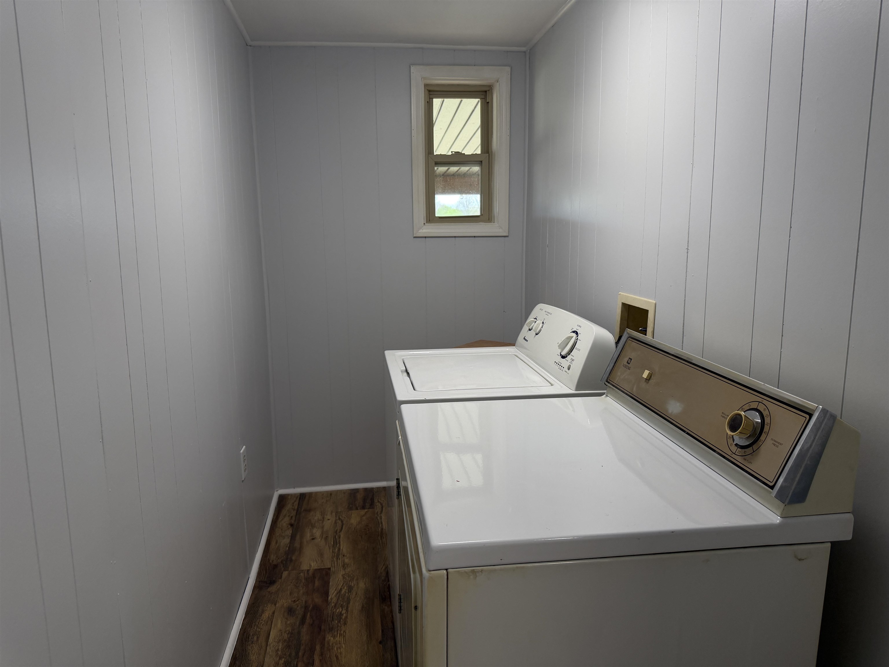 1129 Indian Ridge Road, Falls of Rough, Kentucky 40119, 2 Bedrooms Bedrooms, ,2 BathroomsBathrooms,Single Family Residence,For Sale,Indian Ridge Road,94520