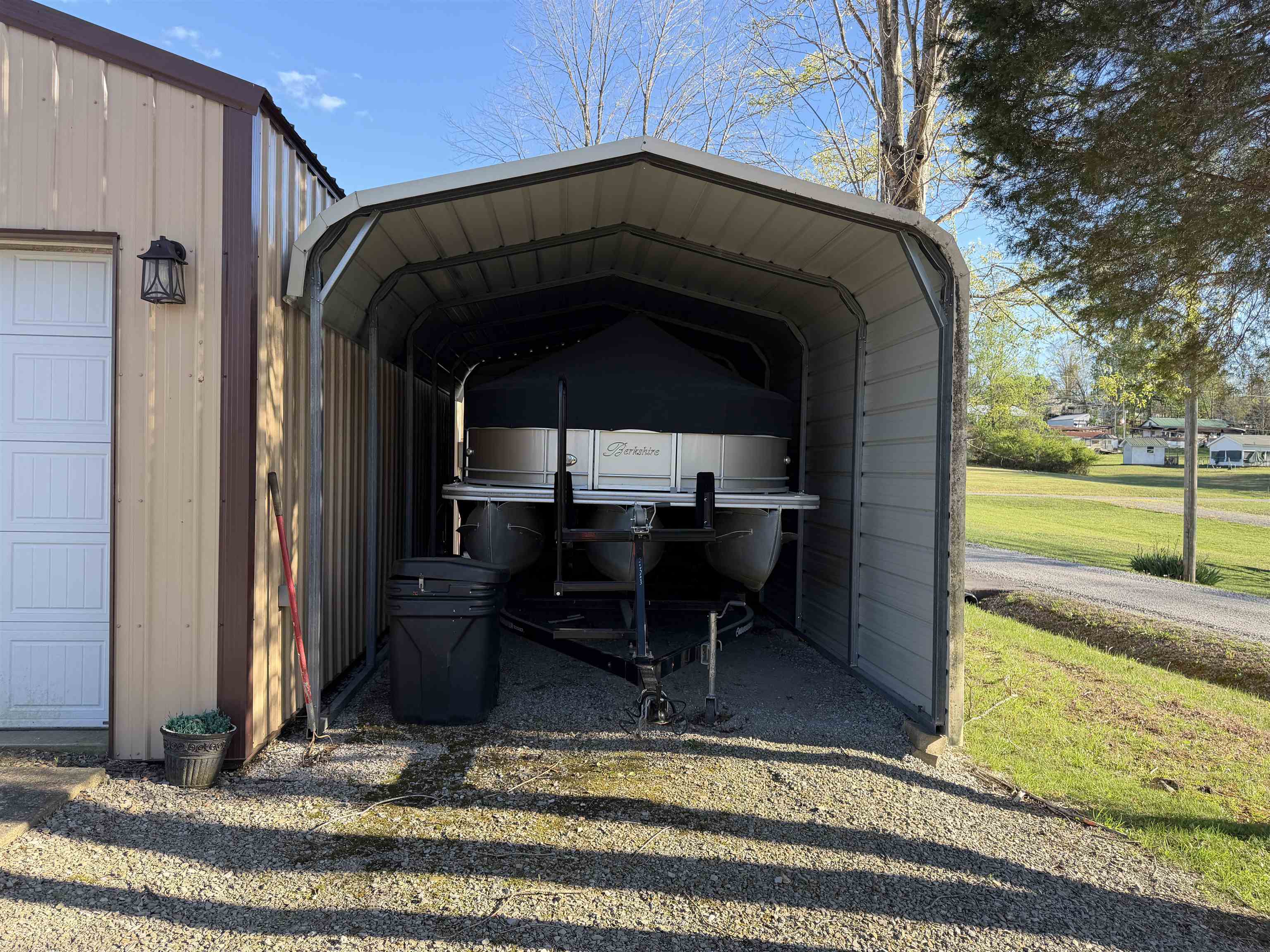 1129 Indian Ridge Road, Falls of Rough, Kentucky 40119, 2 Bedrooms Bedrooms, ,2 BathroomsBathrooms,Single Family Residence,For Sale,Indian Ridge Road,94520