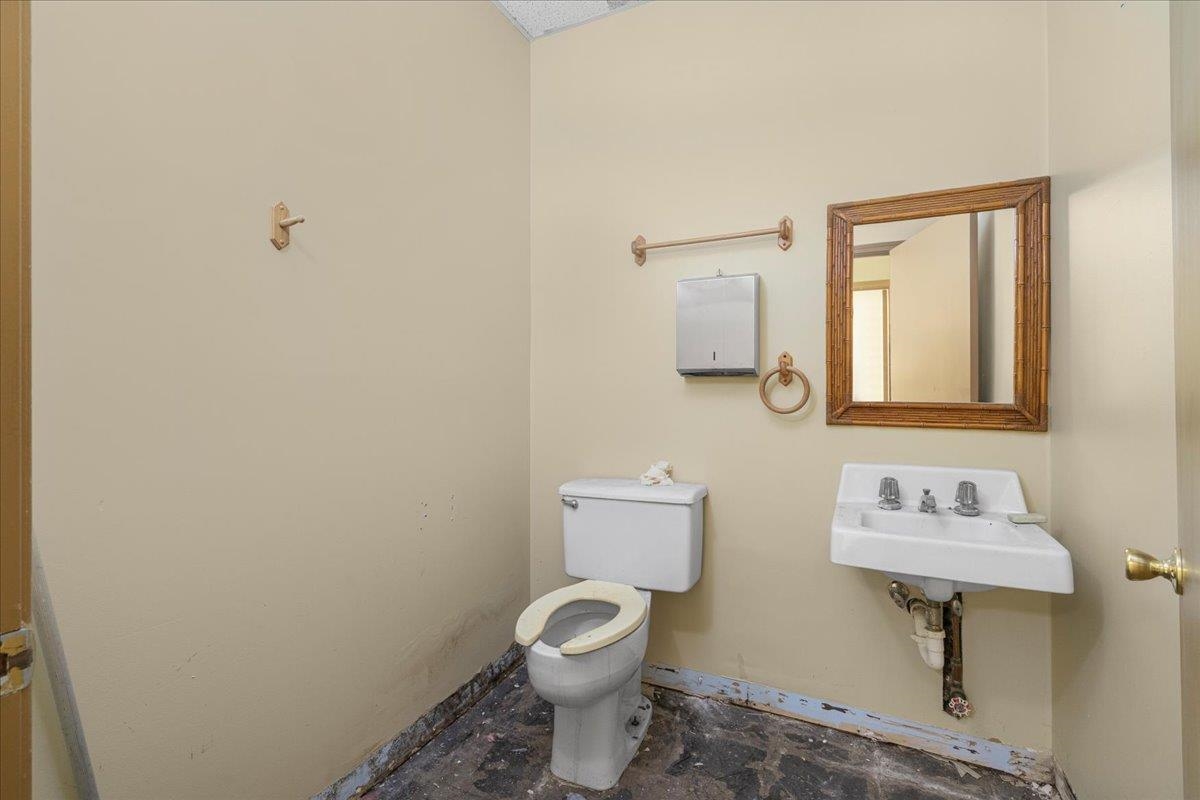 3333 Frederica St. Unit 1 D, Owensboro, Kentucky 42301, ,Retail,For Sale,Frederica St. Unit 1 D,94522