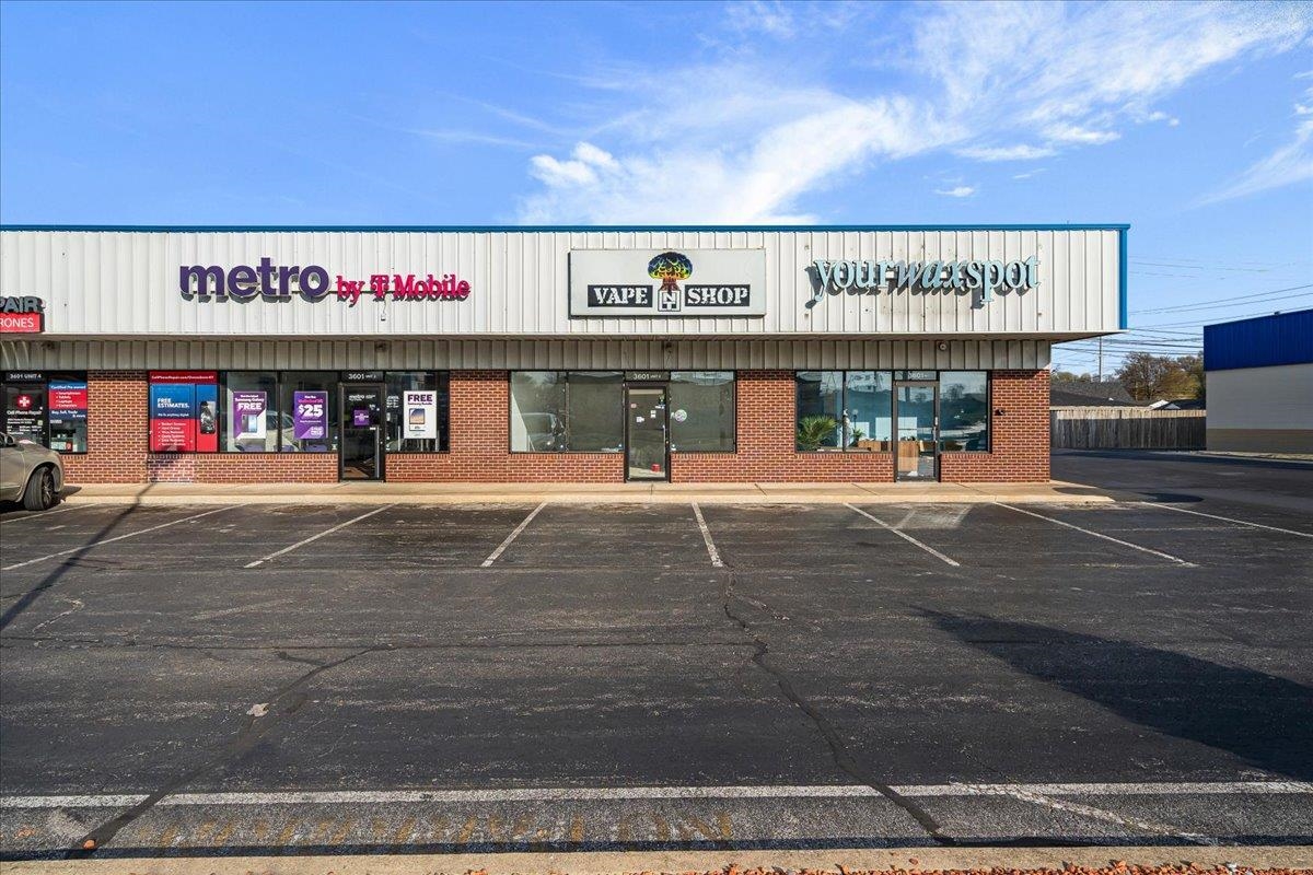 3601 Frederica St. Unit 2, Owensboro, Kentucky 42301, ,Retail,For Sale,Frederica St. Unit 2,94523