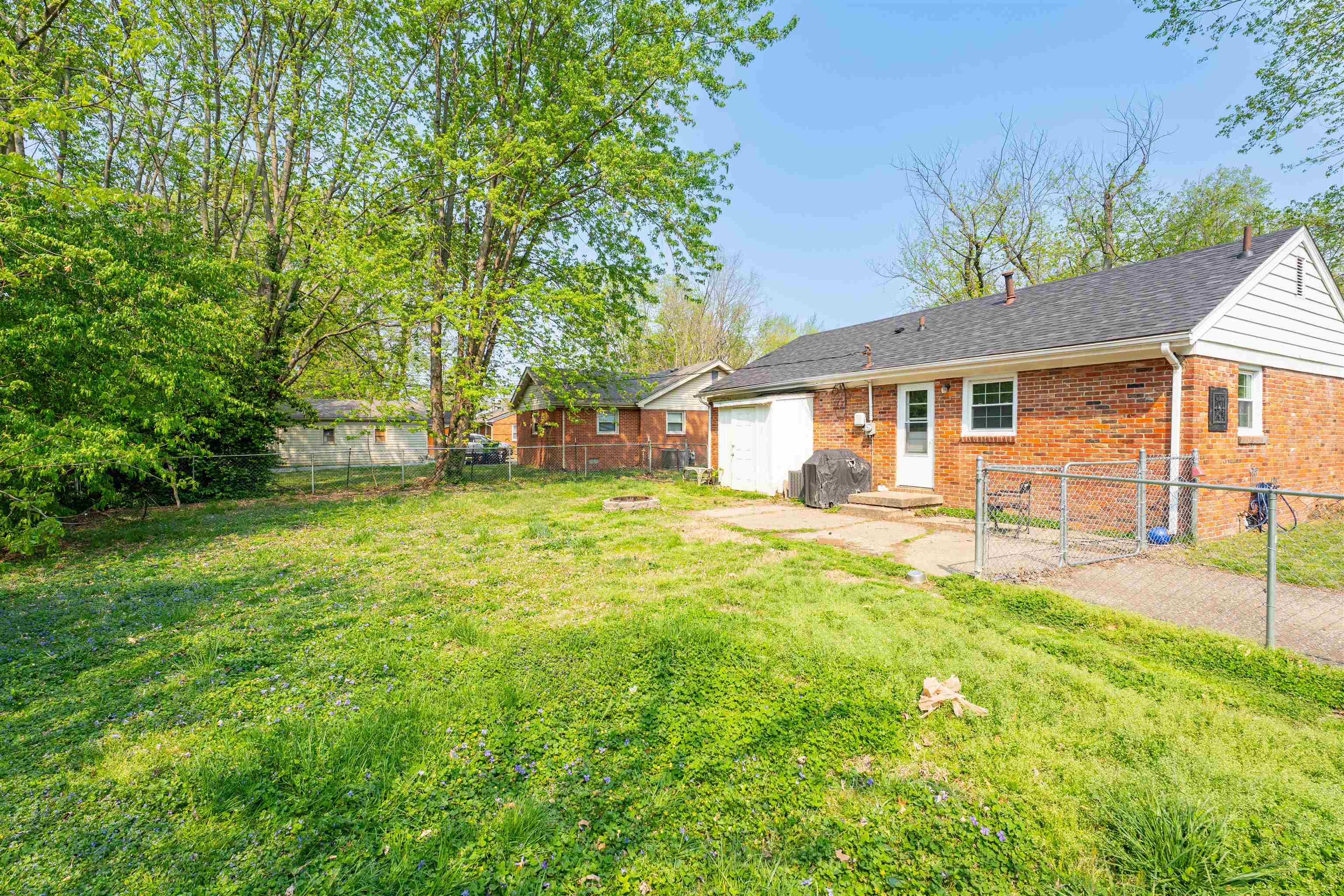 134 Tennyson Dr, Owensboro, Kentucky 42303, 3 Bedrooms Bedrooms, ,1 BathroomBathrooms,Single Family Residence,For Sale,Tennyson Dr,94525