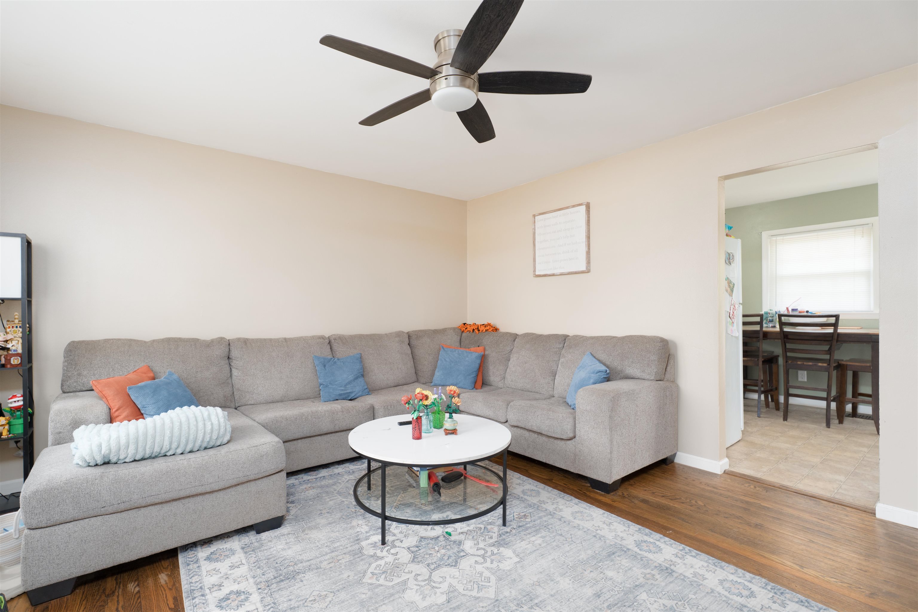 134 Tennyson Dr, Owensboro, Kentucky 42303, 3 Bedrooms Bedrooms, ,1 BathroomBathrooms,Single Family Residence,For Sale,Tennyson Dr,94525