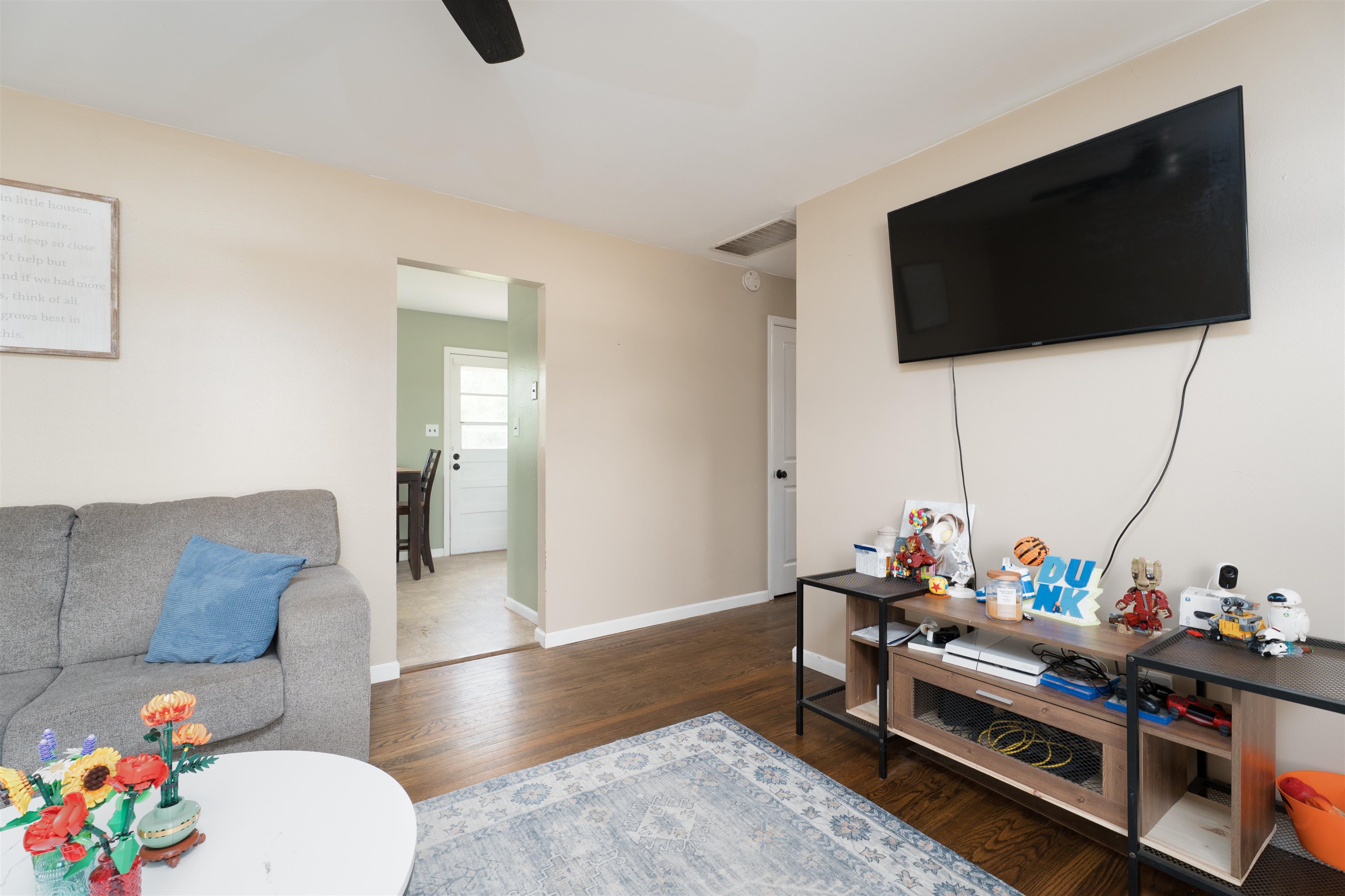 134 Tennyson Dr, Owensboro, Kentucky 42303, 3 Bedrooms Bedrooms, ,1 BathroomBathrooms,Single Family Residence,For Sale,Tennyson Dr,94525