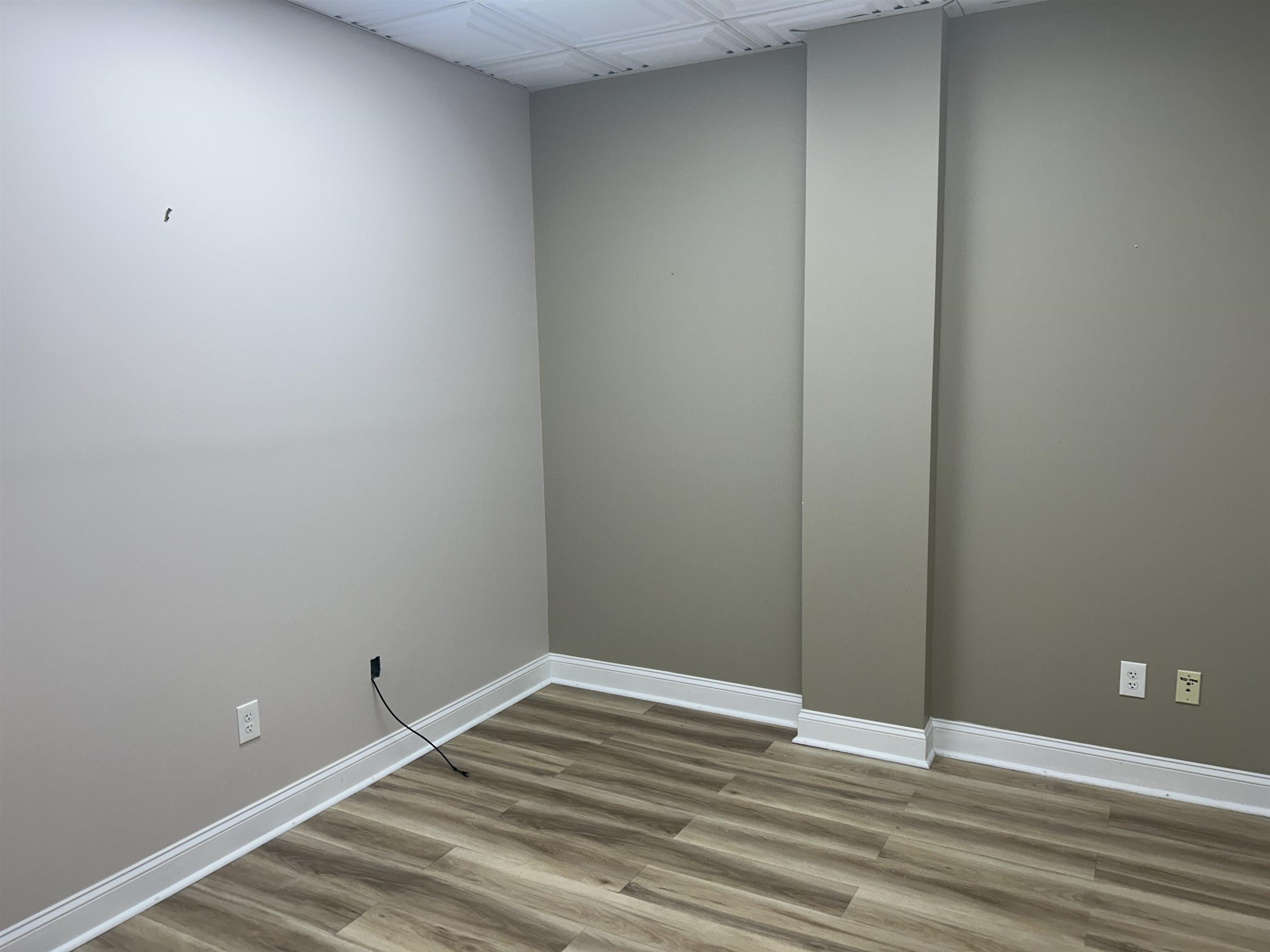 3118 Alvey Park Drive Unit 4, Owensboro, Kentucky 42303, ,Retail,For Sale,Alvey Park Drive Unit 4,94528