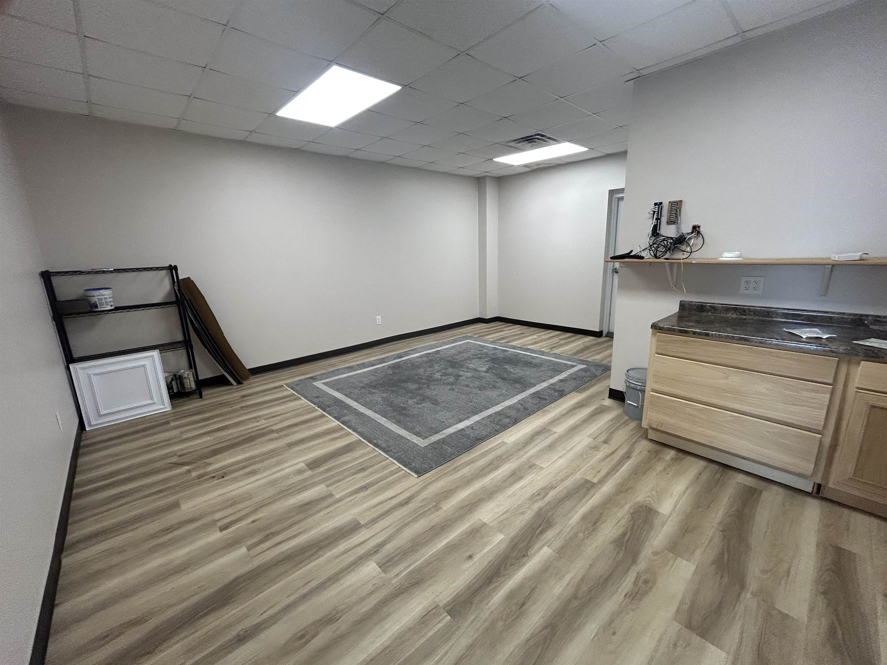 3118 Alvey Park Drive Unit 4, Owensboro, Kentucky 42303, ,Retail,For Sale,Alvey Park Drive Unit 4,94528