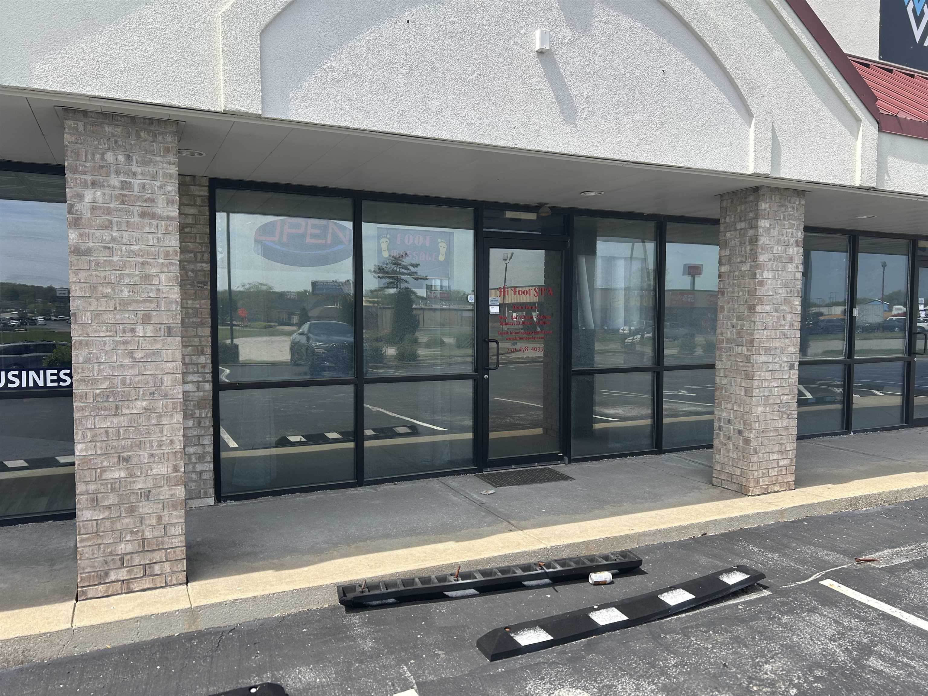 3118 Alvey Park Drive Unit 3, Owensboro, Kentucky 42303, ,Retail,For Sale,Alvey Park Drive Unit 3,94529