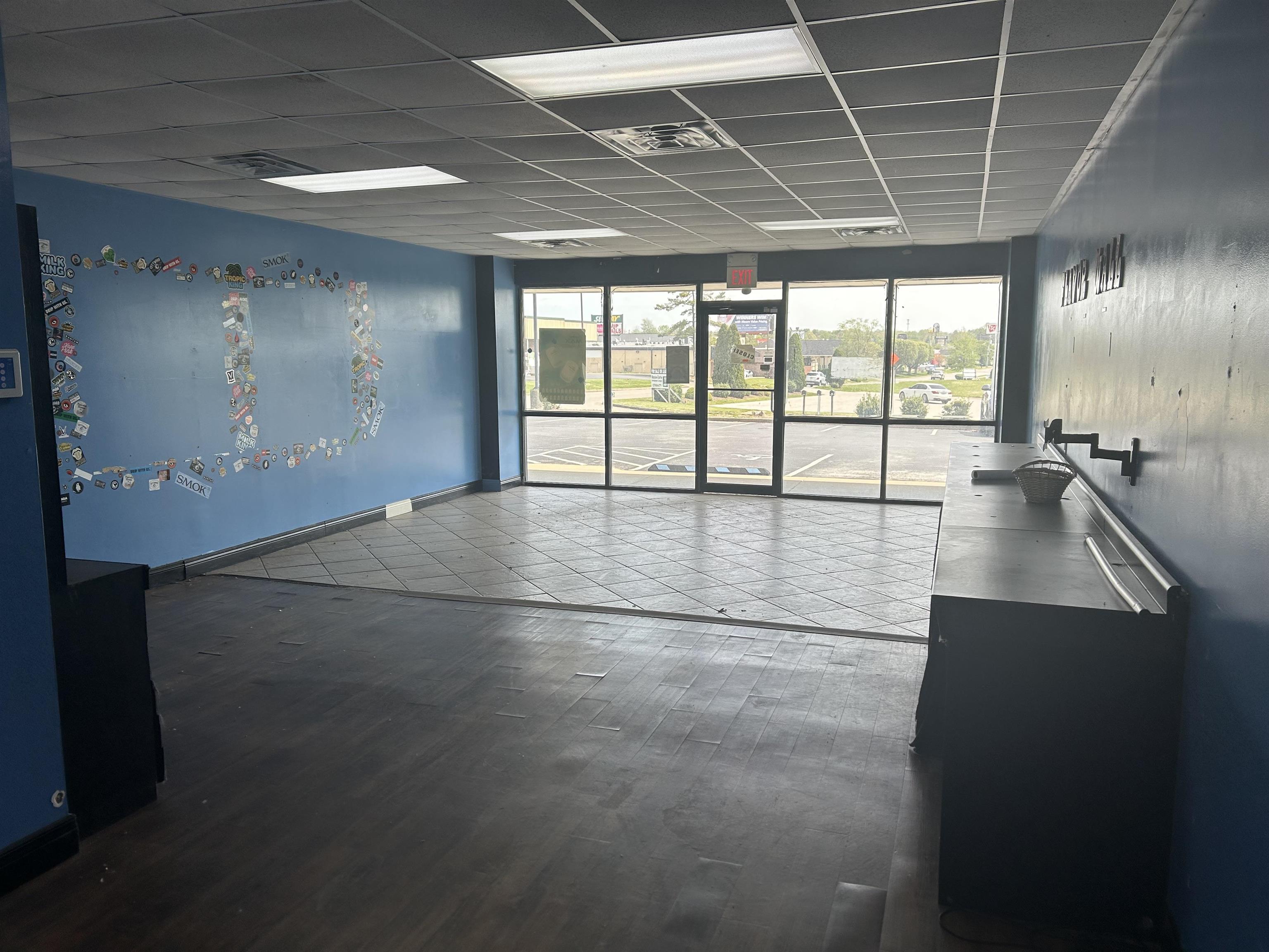 3118 Alvey Park Drive Unit 2, Owensboro, Kentucky 42303, ,Retail,For Sale,Alvey Park Drive Unit 2,94530