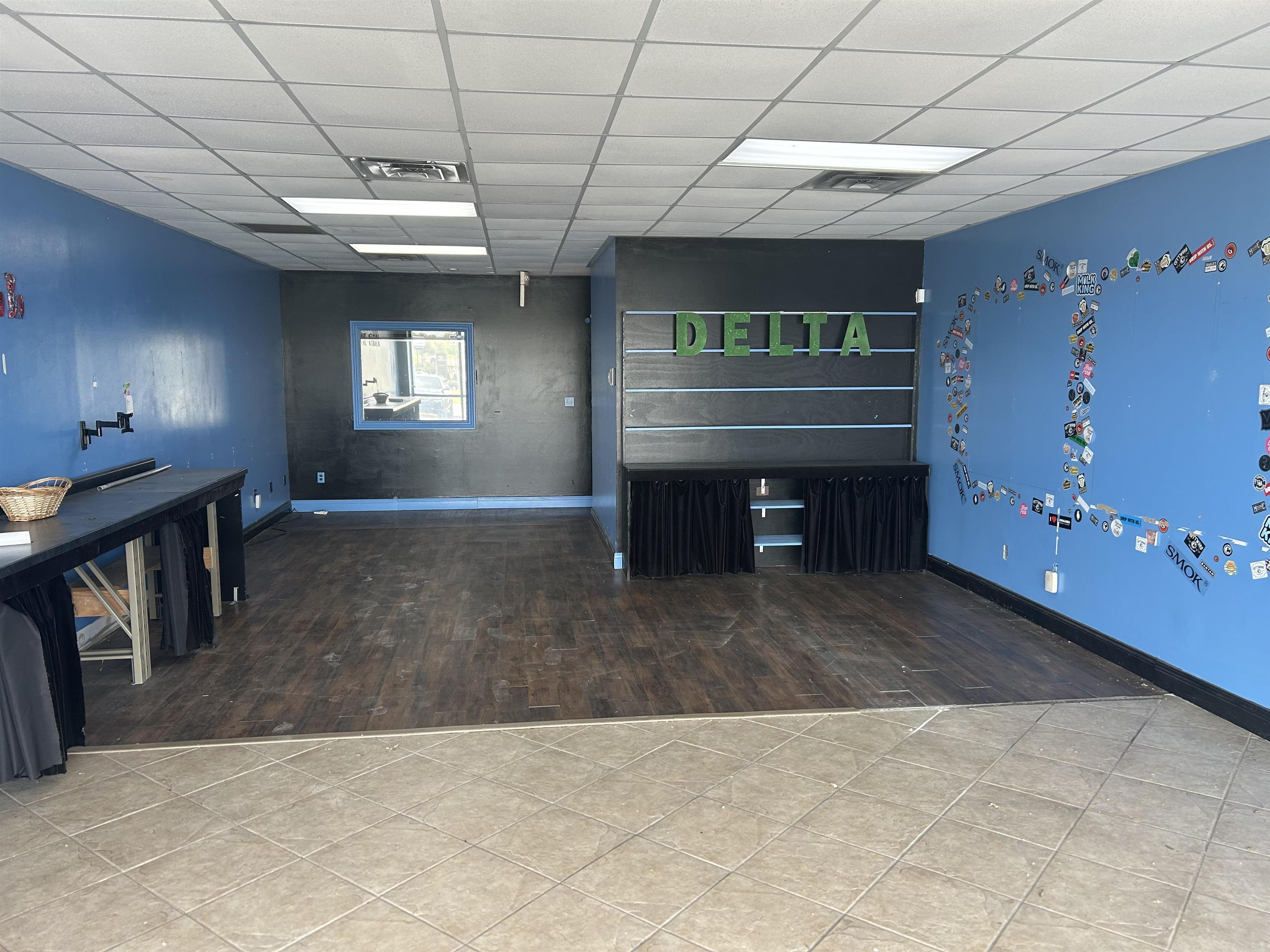 3118 Alvey Park Drive Unit 2, Owensboro, Kentucky 42303, ,Retail,For Sale,Alvey Park Drive Unit 2,94530