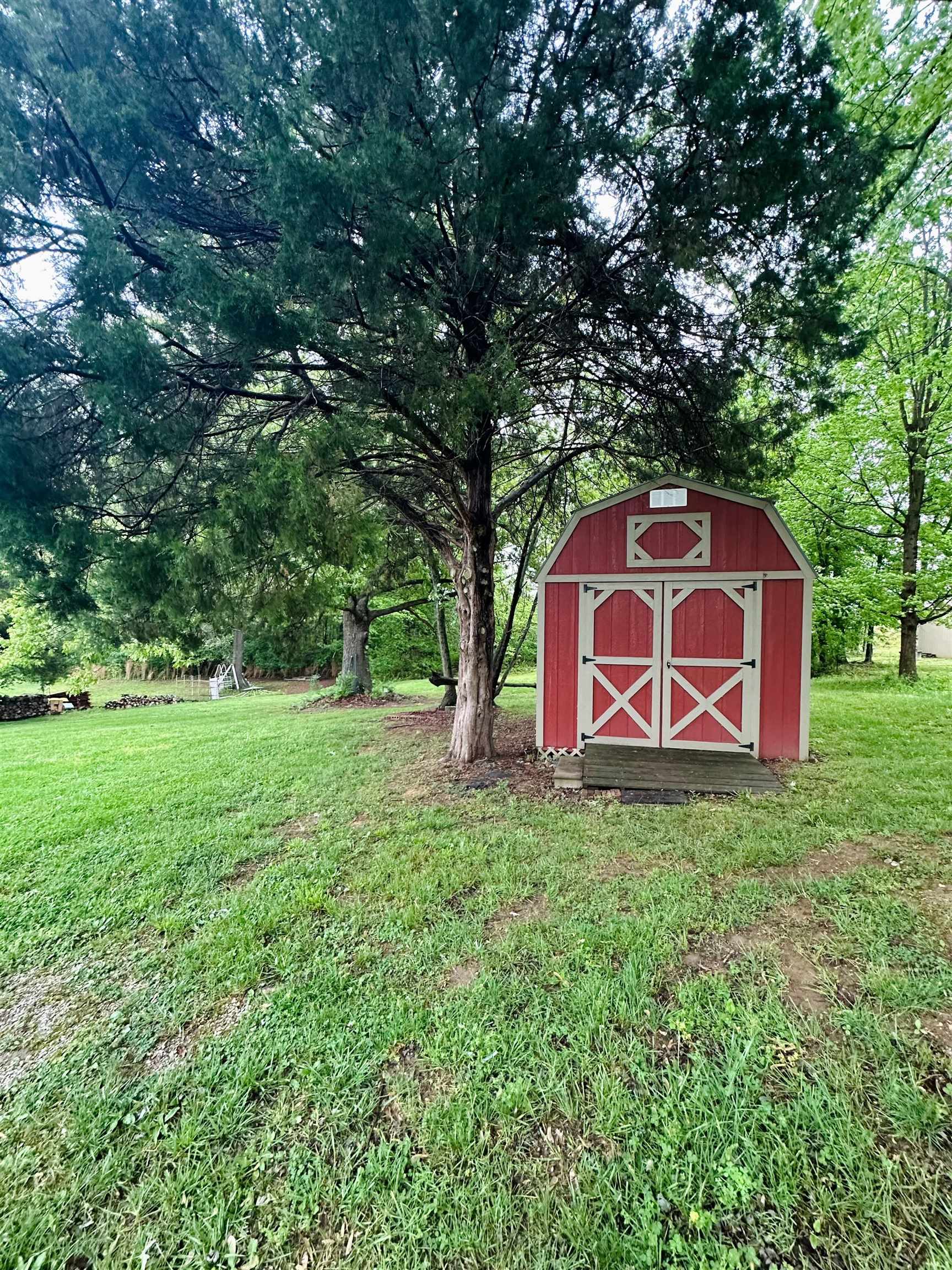 120 Lyons Ln, Sacramento, Kentucky 42372, 3 Bedrooms Bedrooms, ,1 BathroomBathrooms,Single Family Residence,For Sale,Lyons Ln,94542