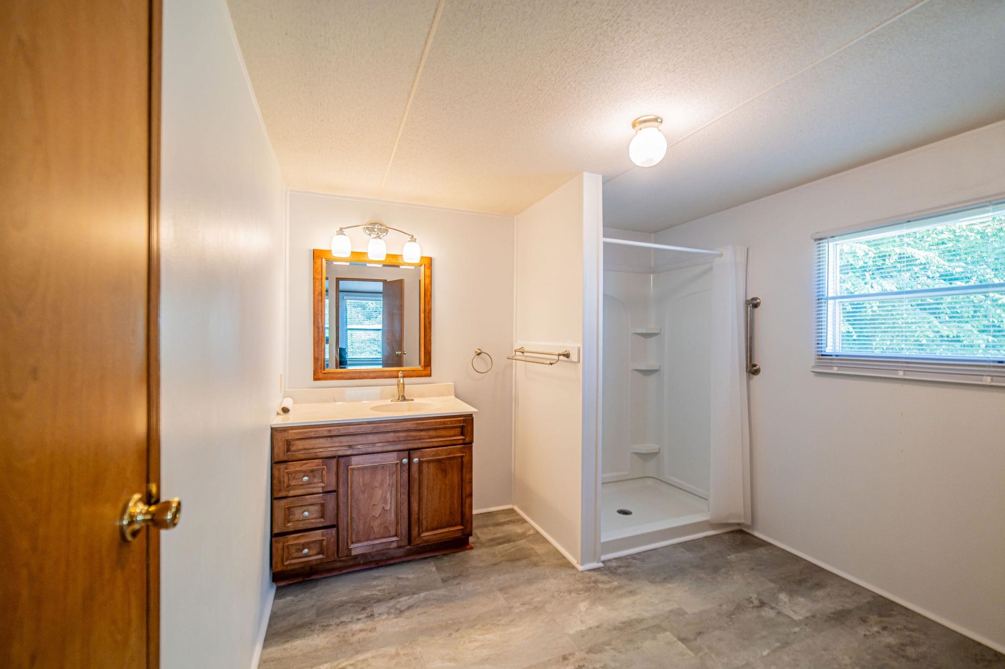 934 Cantrell Rd, Eddyville, Kentucky 42038, 3 Bedrooms Bedrooms, ,2 BathroomsBathrooms,Single Family Residence,For Sale,Cantrell Rd,94551