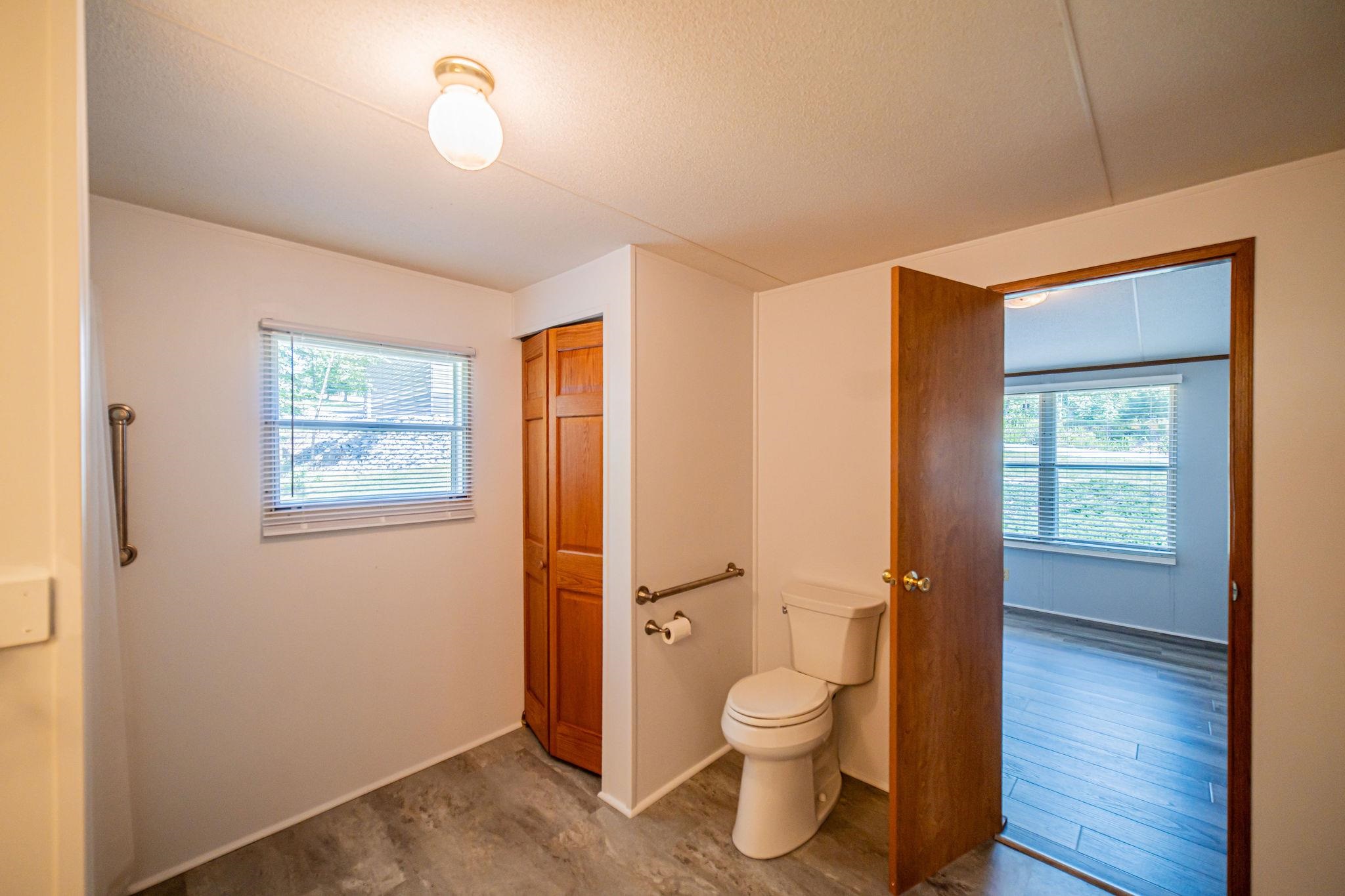 934 Cantrell Rd, Eddyville, Kentucky 42038, 3 Bedrooms Bedrooms, ,2 BathroomsBathrooms,Single Family Residence,For Sale,Cantrell Rd,94551