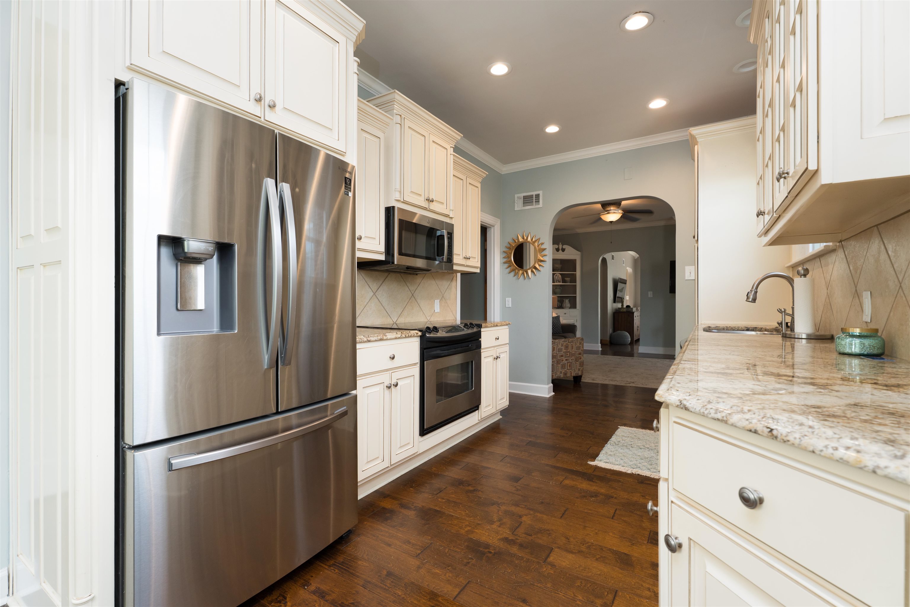 2033 Littlewood Drive, Owensboro, Kentucky 42301-4622, 4 Bedrooms Bedrooms, ,4 BathroomsBathrooms,Single Family Residence,For Sale,Littlewood Drive,94566