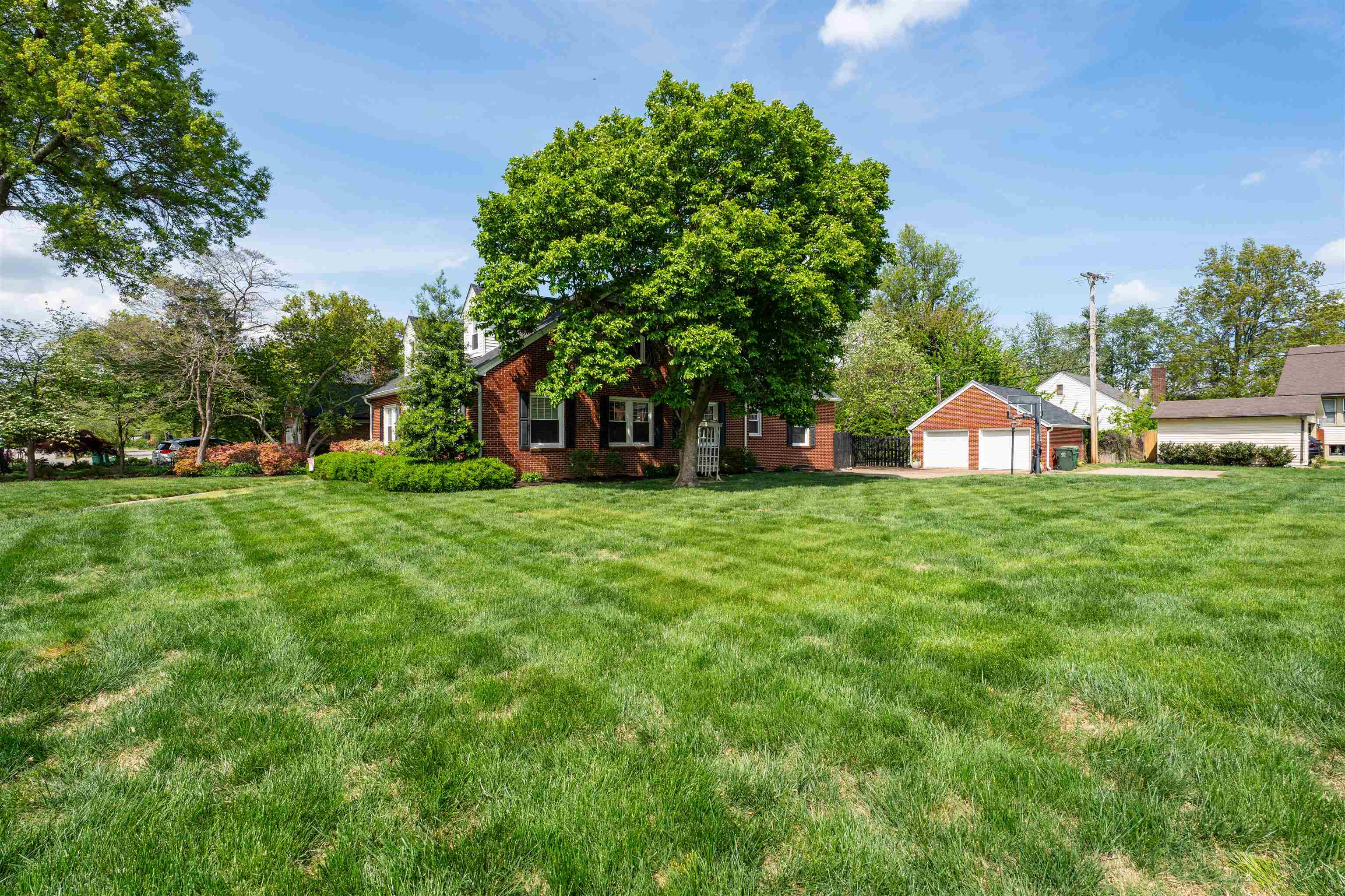 2033 Littlewood Drive, Owensboro, Kentucky 42301-4622, 4 Bedrooms Bedrooms, ,4 BathroomsBathrooms,Single Family Residence,For Sale,Littlewood Drive,94566