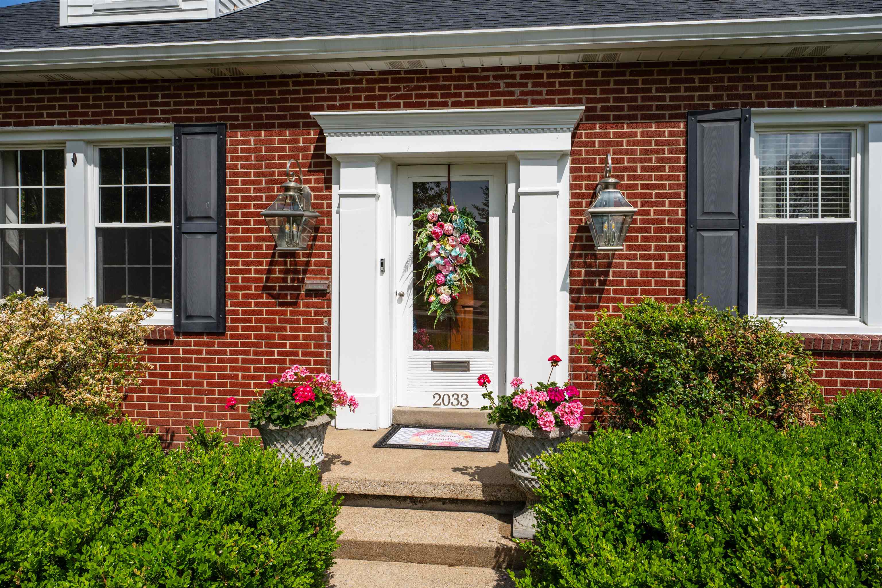 2033 Littlewood Drive, Owensboro, Kentucky 42301-4622, 4 Bedrooms Bedrooms, ,4 BathroomsBathrooms,Single Family Residence,For Sale,Littlewood Drive,94566