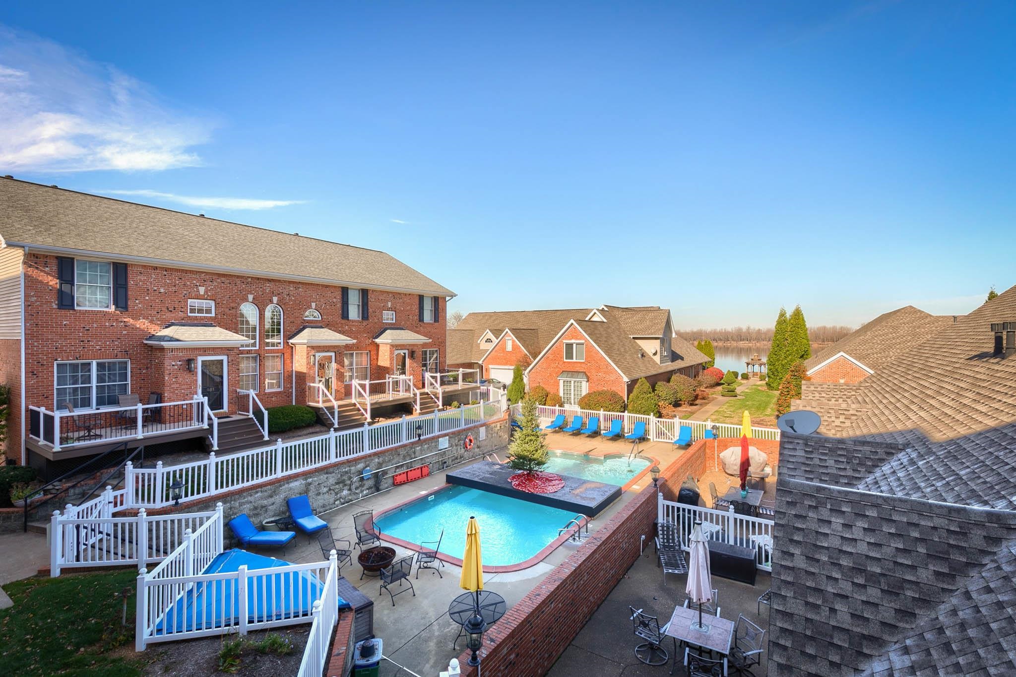 977 1st Street, Owensboro, Kentucky 42301, 2 Bedrooms Bedrooms, ,2 BathroomsBathrooms,Single Family Residence,For Sale,1st Street,94579