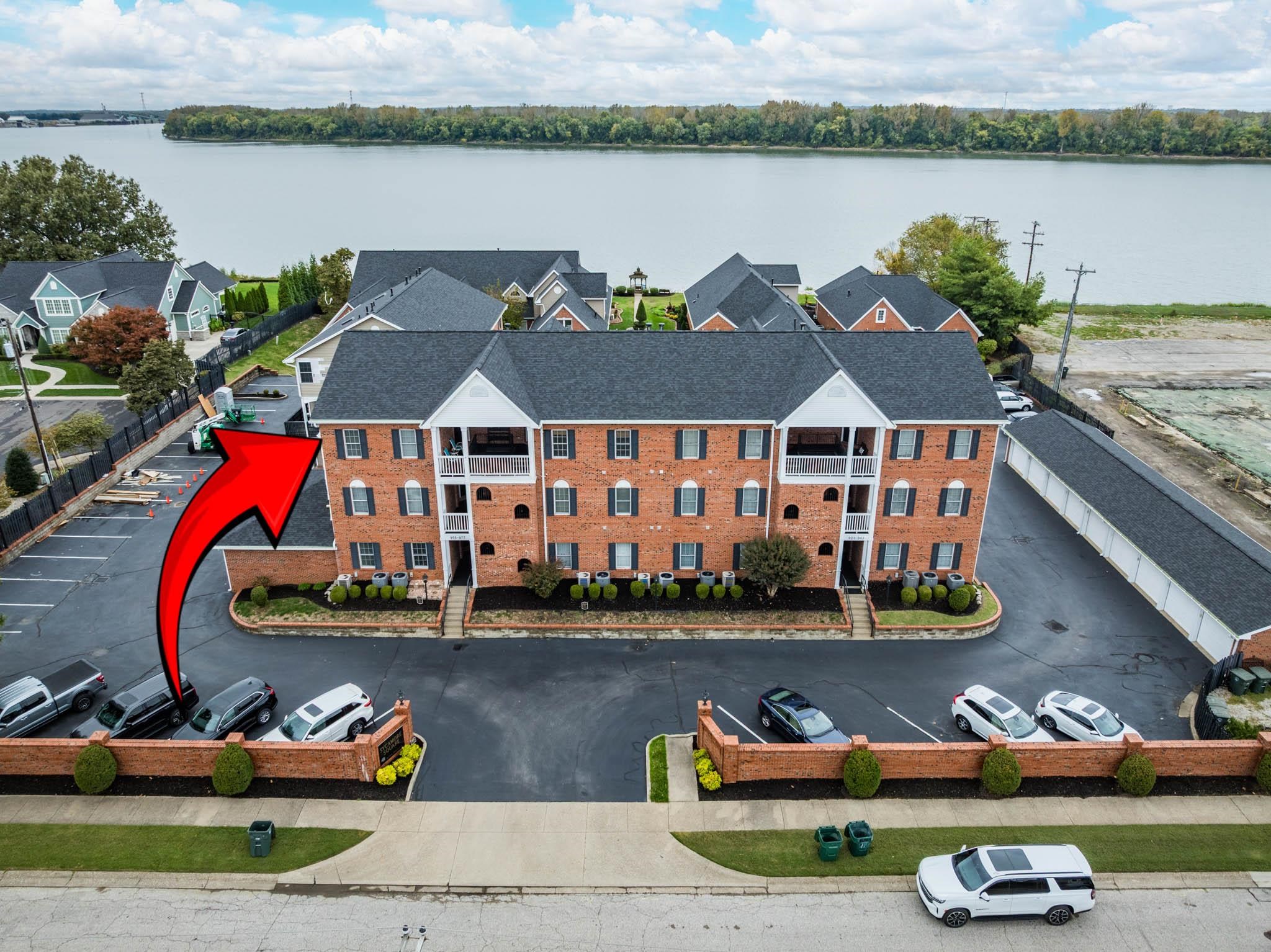 977 1st Street, Owensboro, Kentucky 42301, 2 Bedrooms Bedrooms, ,2 BathroomsBathrooms,Single Family Residence,For Sale,1st Street,94579