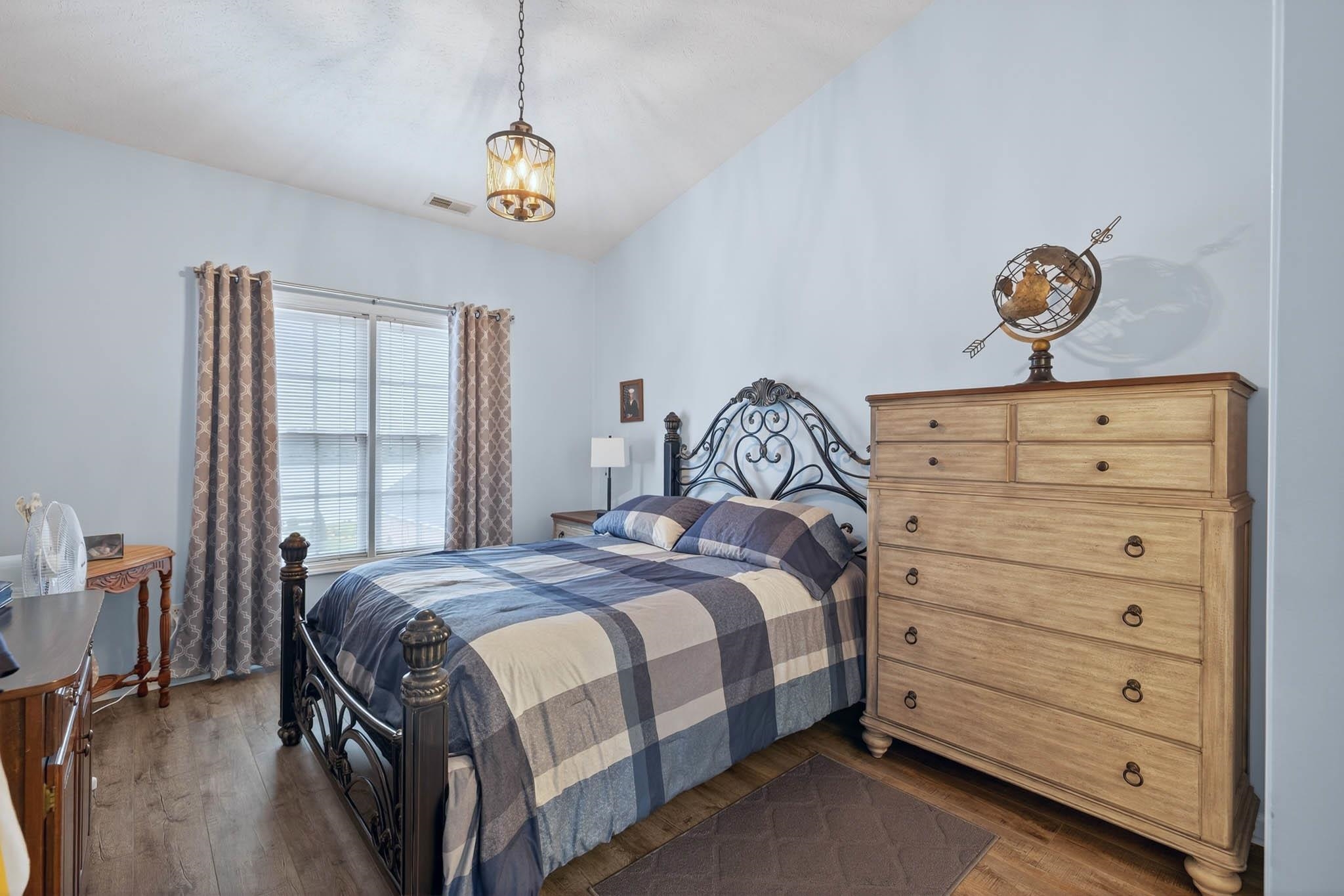 977 1st Street, Owensboro, Kentucky 42301, 2 Bedrooms Bedrooms, ,2 BathroomsBathrooms,Single Family Residence,For Sale,1st Street,94579