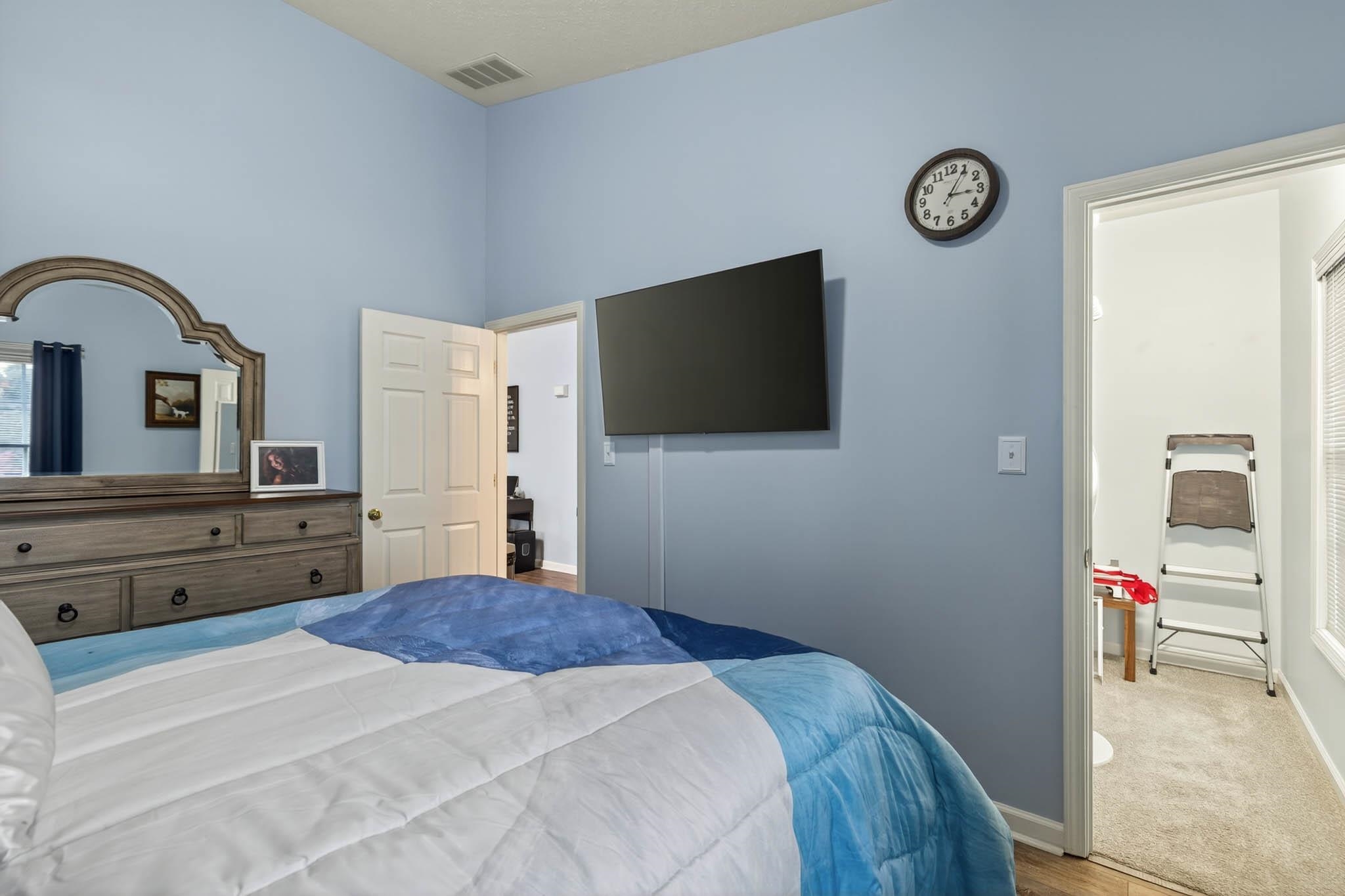 977 1st Street, Owensboro, Kentucky 42301, 2 Bedrooms Bedrooms, ,2 BathroomsBathrooms,Single Family Residence,For Sale,1st Street,94579