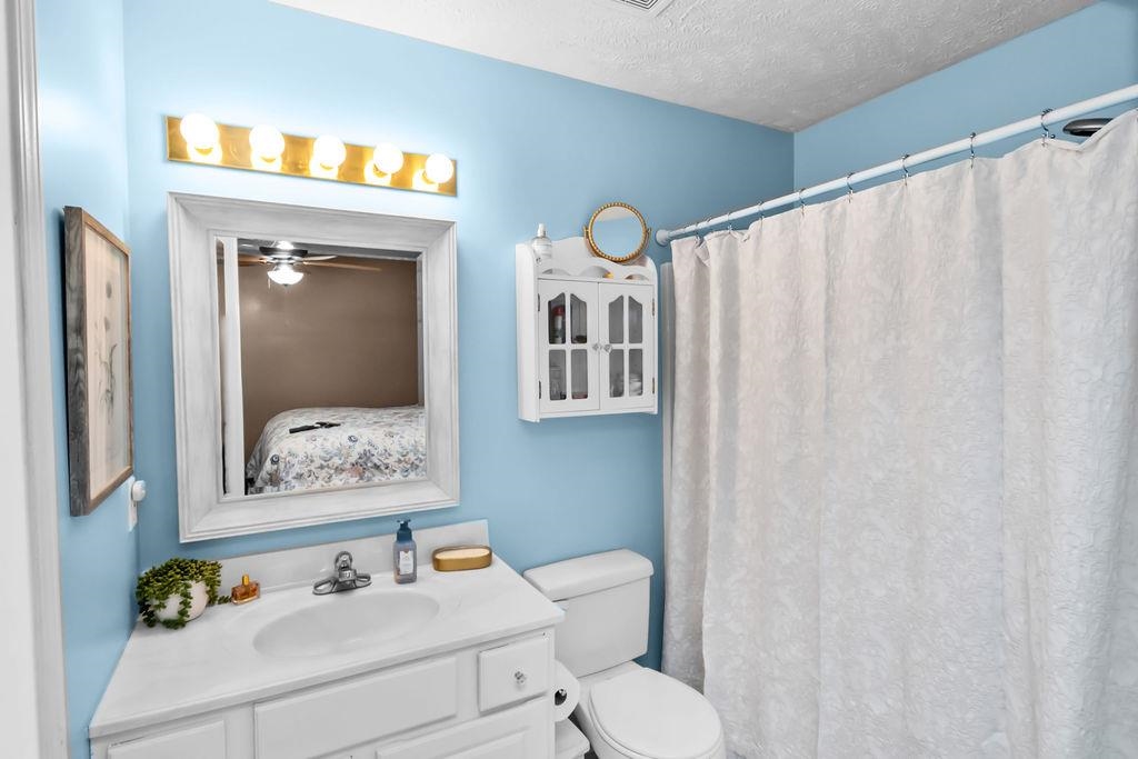 4032 Reliant Circle, Owensboro, Kentucky 42301, 3 Bedrooms Bedrooms, ,2 BathroomsBathrooms,Single Family Residence,For Sale,Reliant Circle,94582